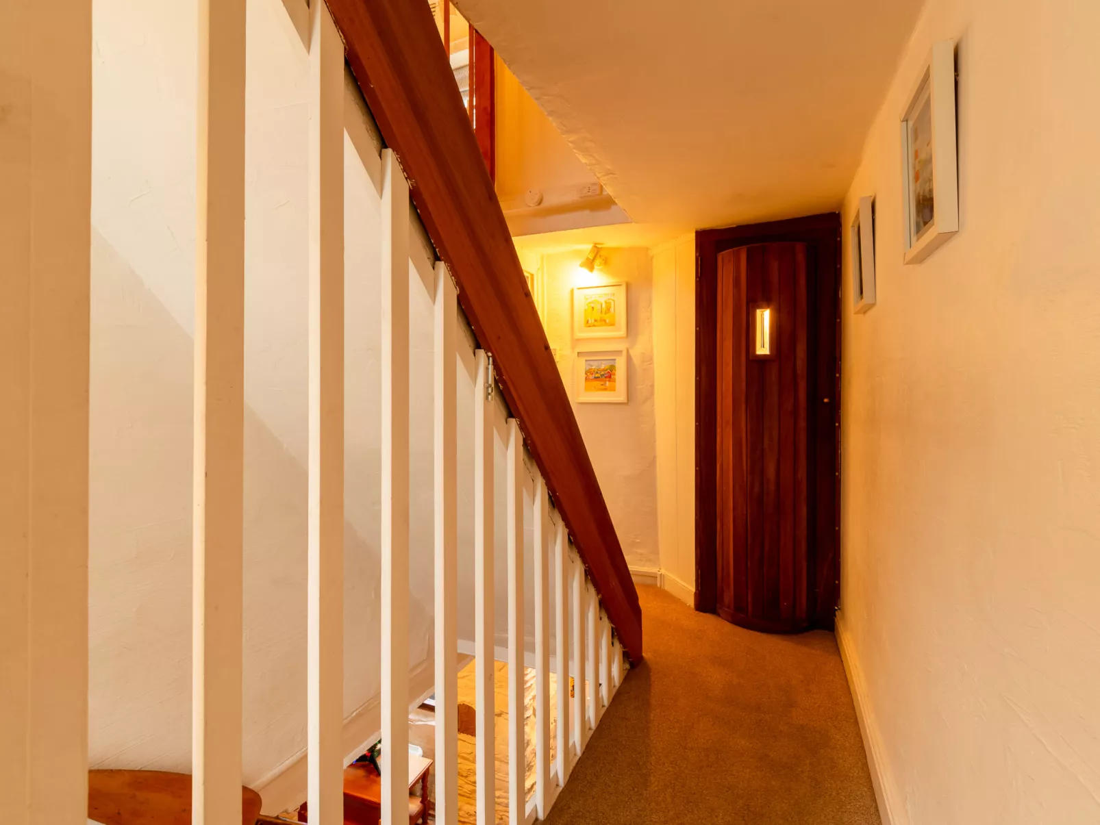 Kips Cottage-Inside