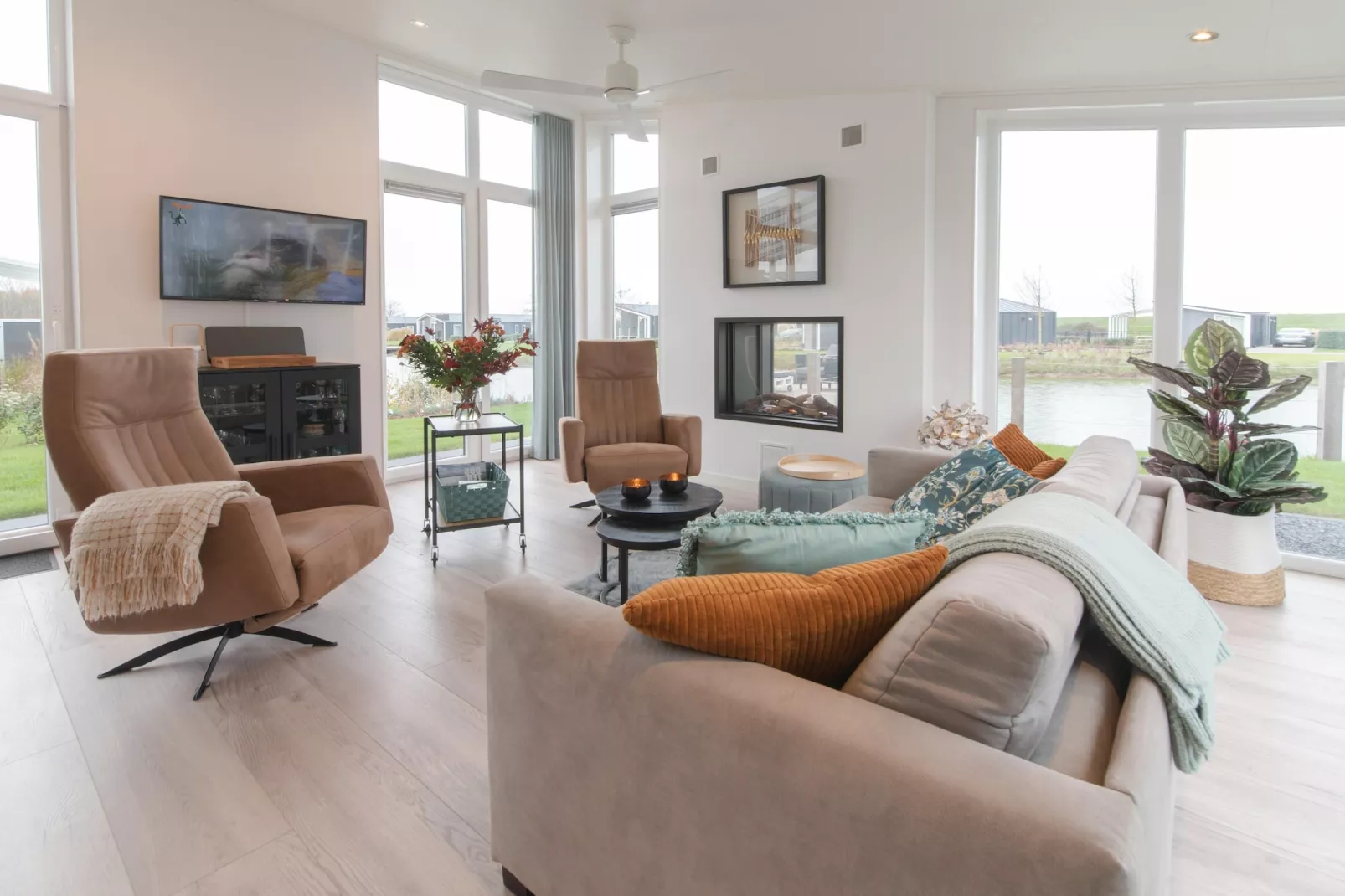 Water Resort Oosterschelde 34-Living room