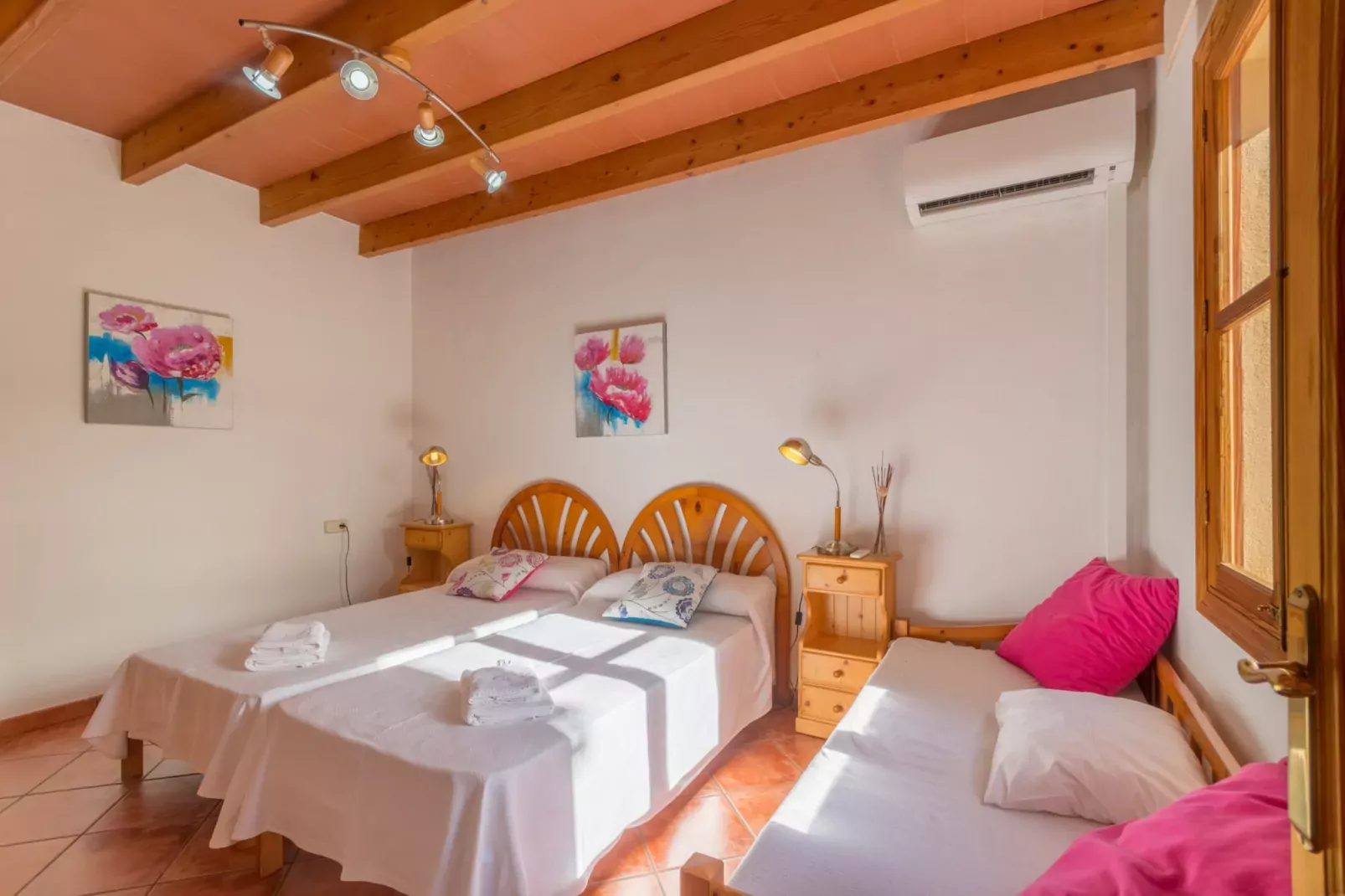 Vanyols, Finca 5StarsHome Mallorca-Bedroom