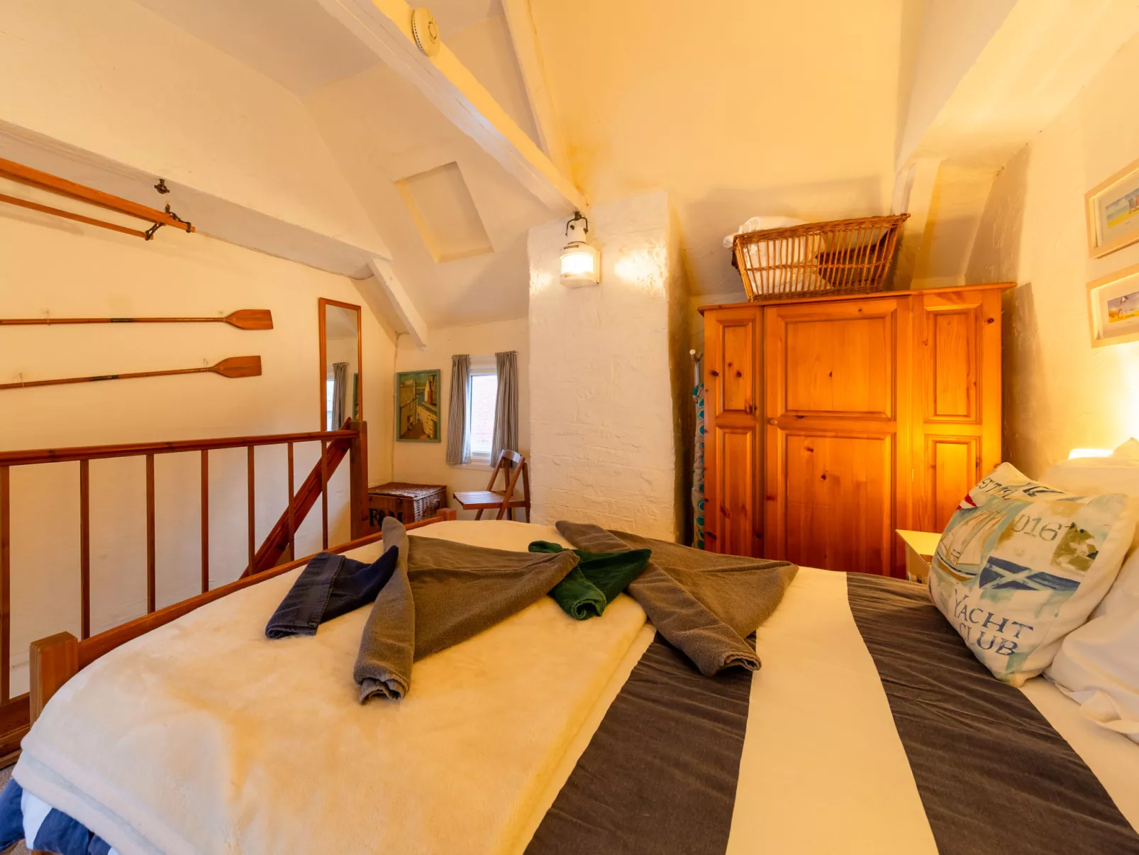 Kips Cottage-Inside