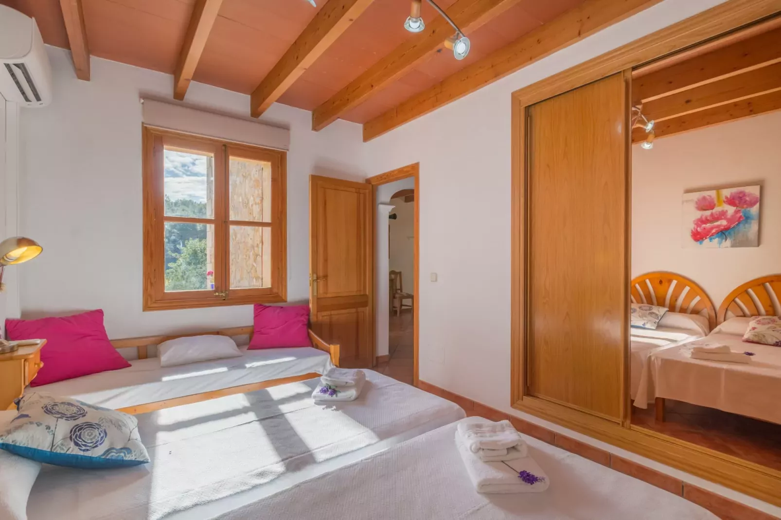 Vanyols, Finca 5StarsHome Mallorca-Bedroom