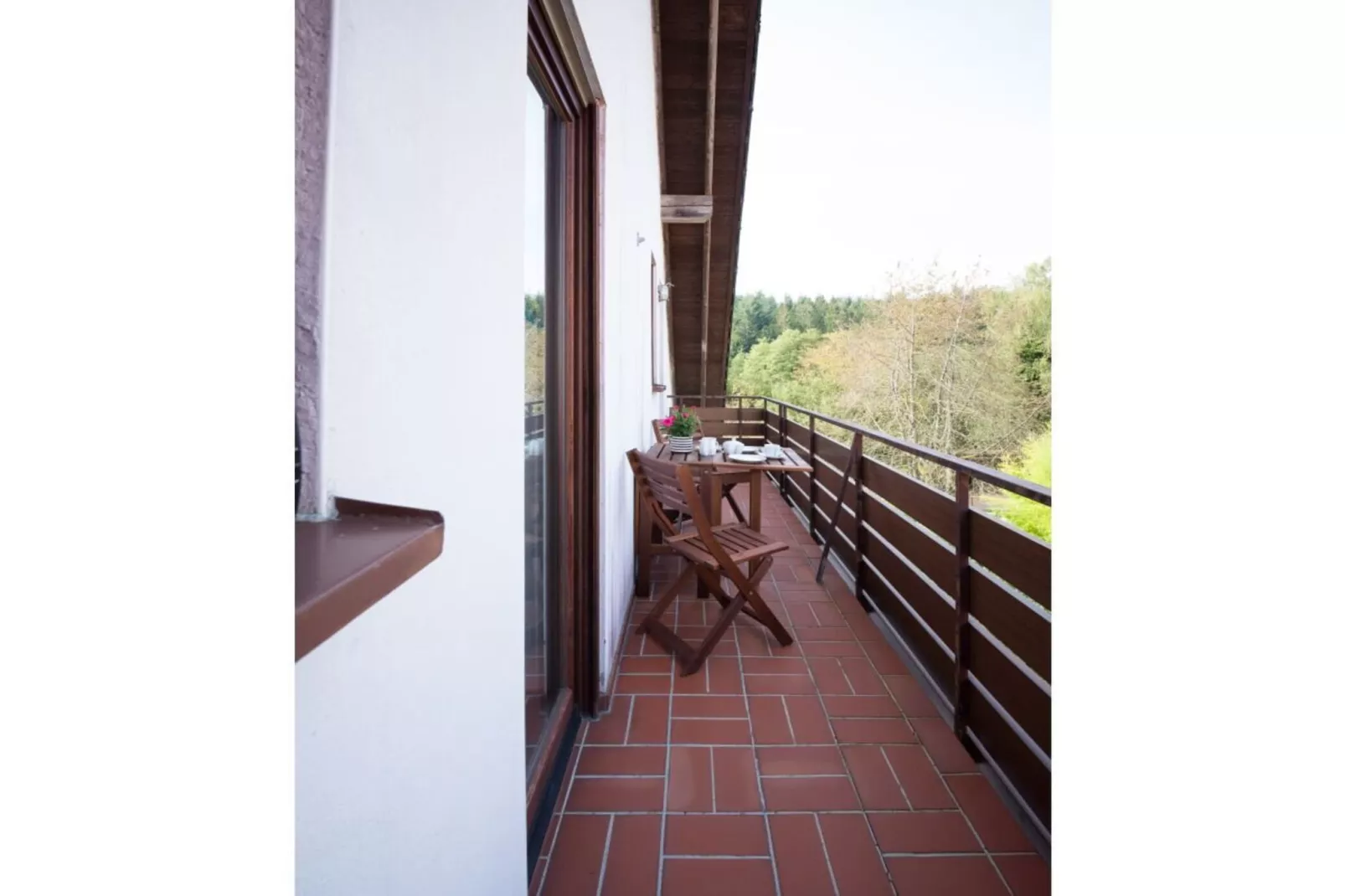 346255-Terrace balcony
