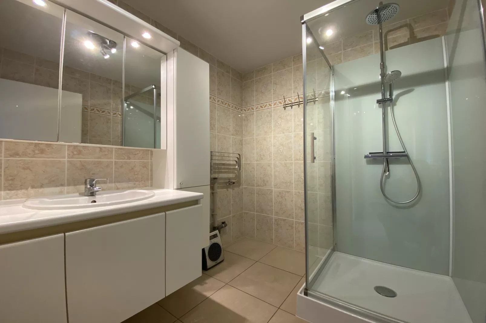 APOLLO VII 0303PK-Bathroom