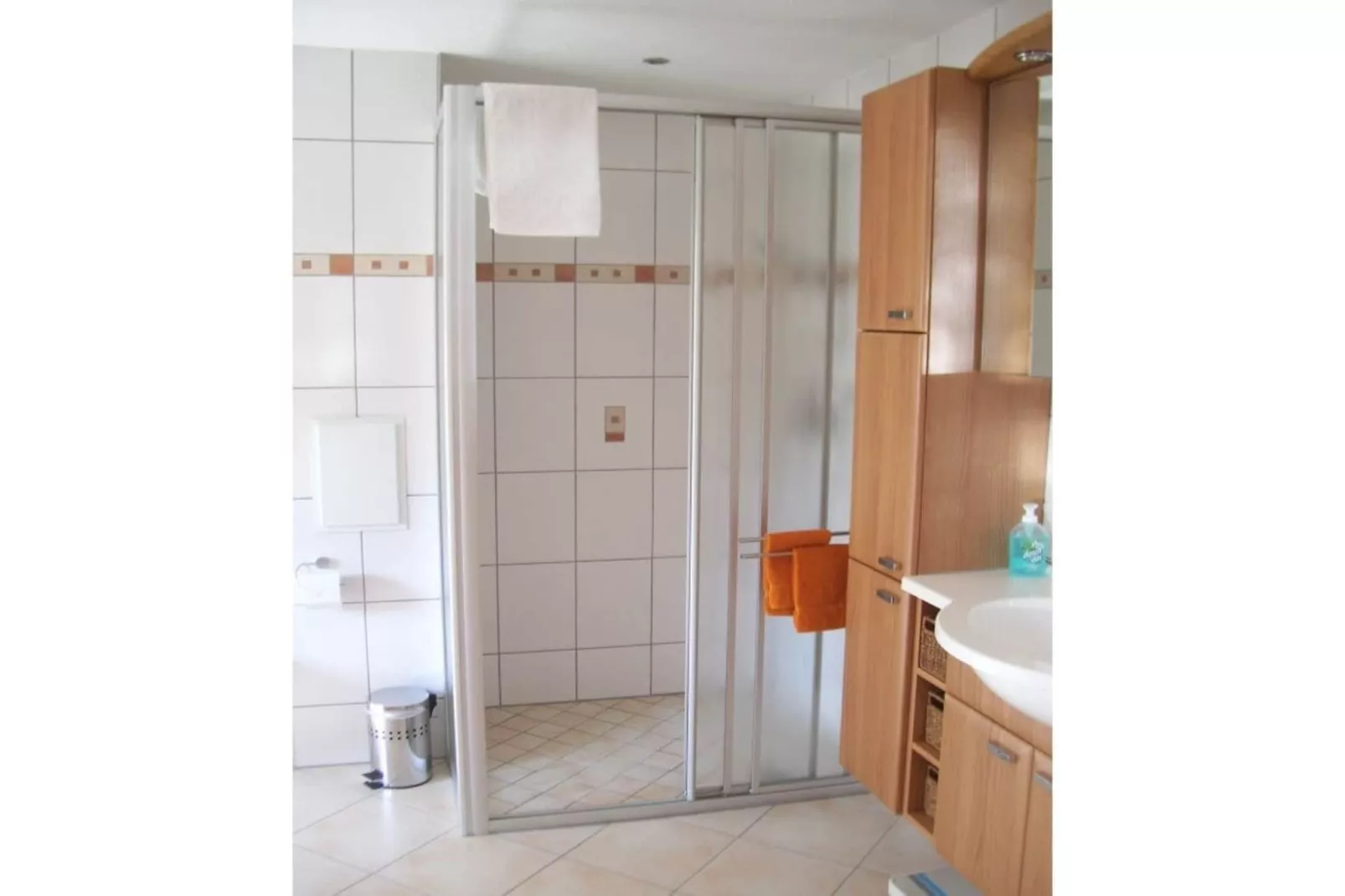 13650-Bathroom