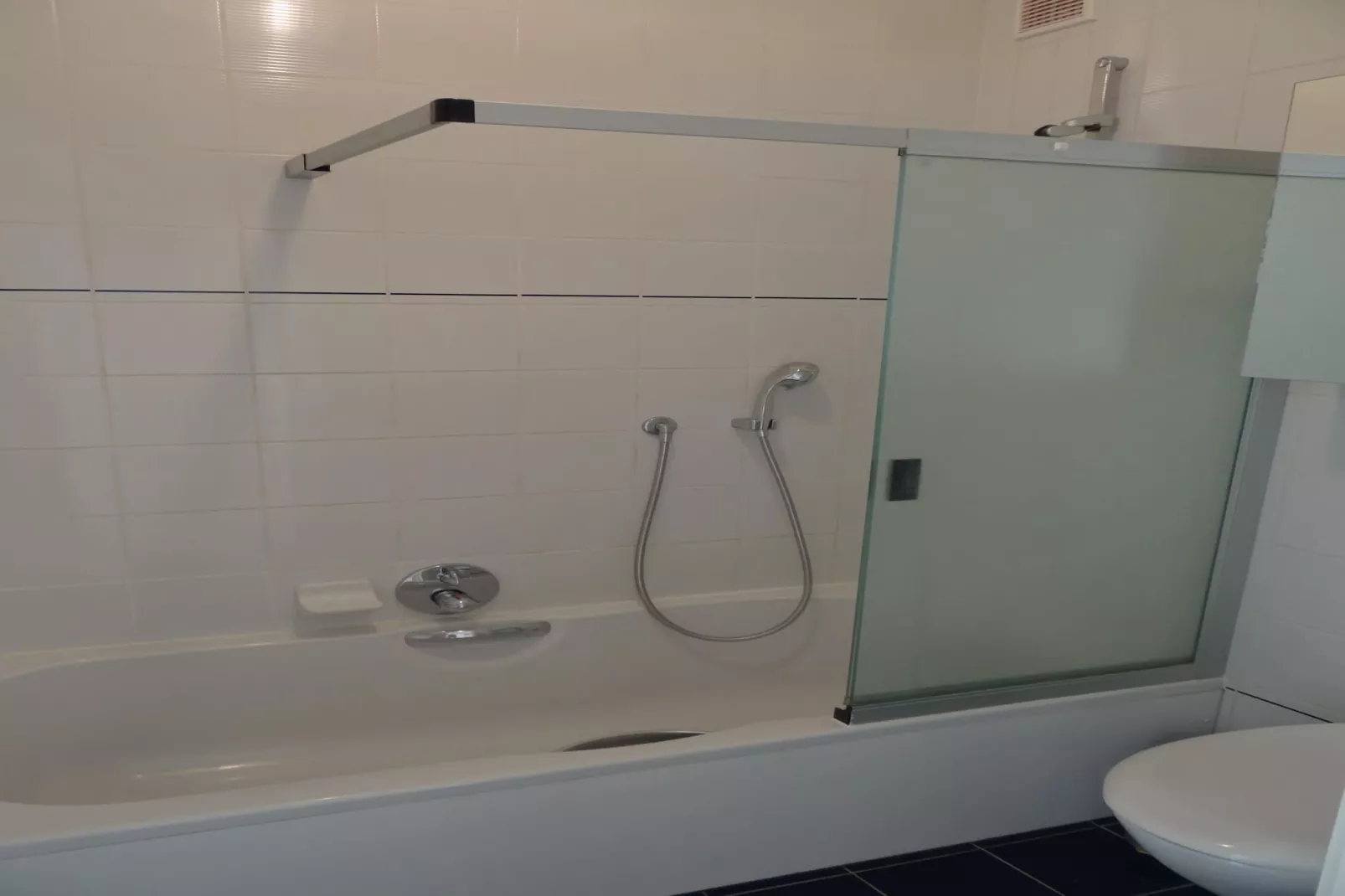 YPERLEE 0401GAR-Bathroom