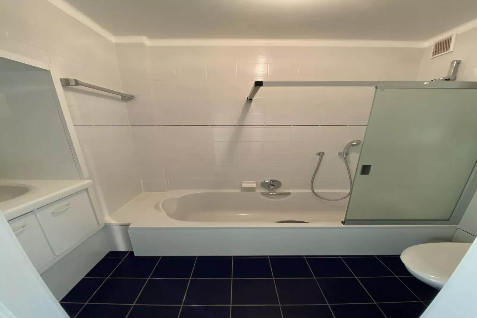 YPERLEE 0401GAR-Bathroom
