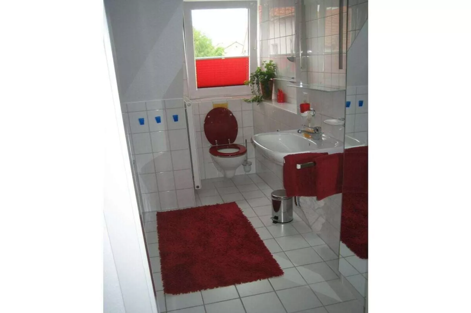 35112-Bathroom