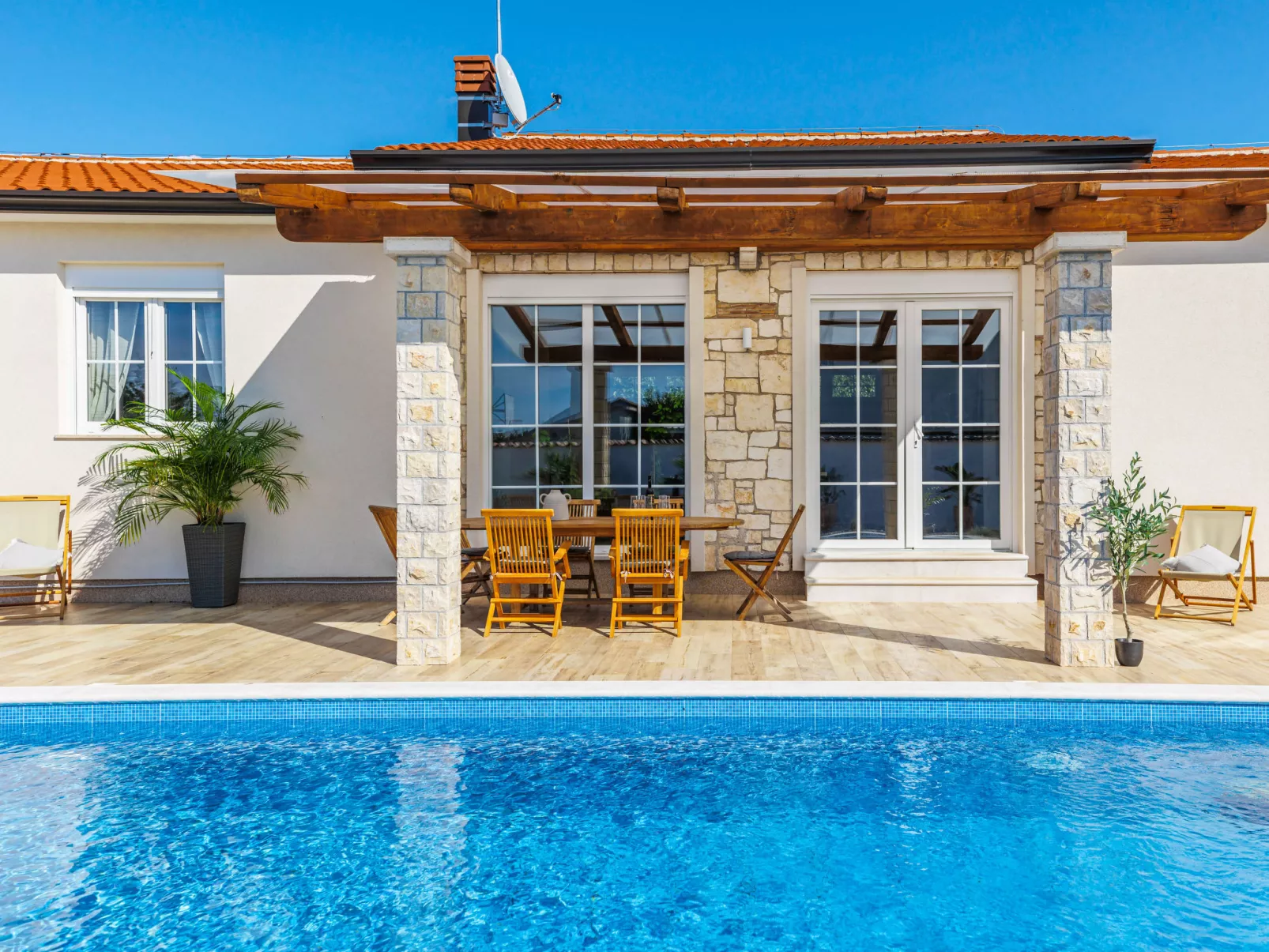 Mediterana Loft-Outside