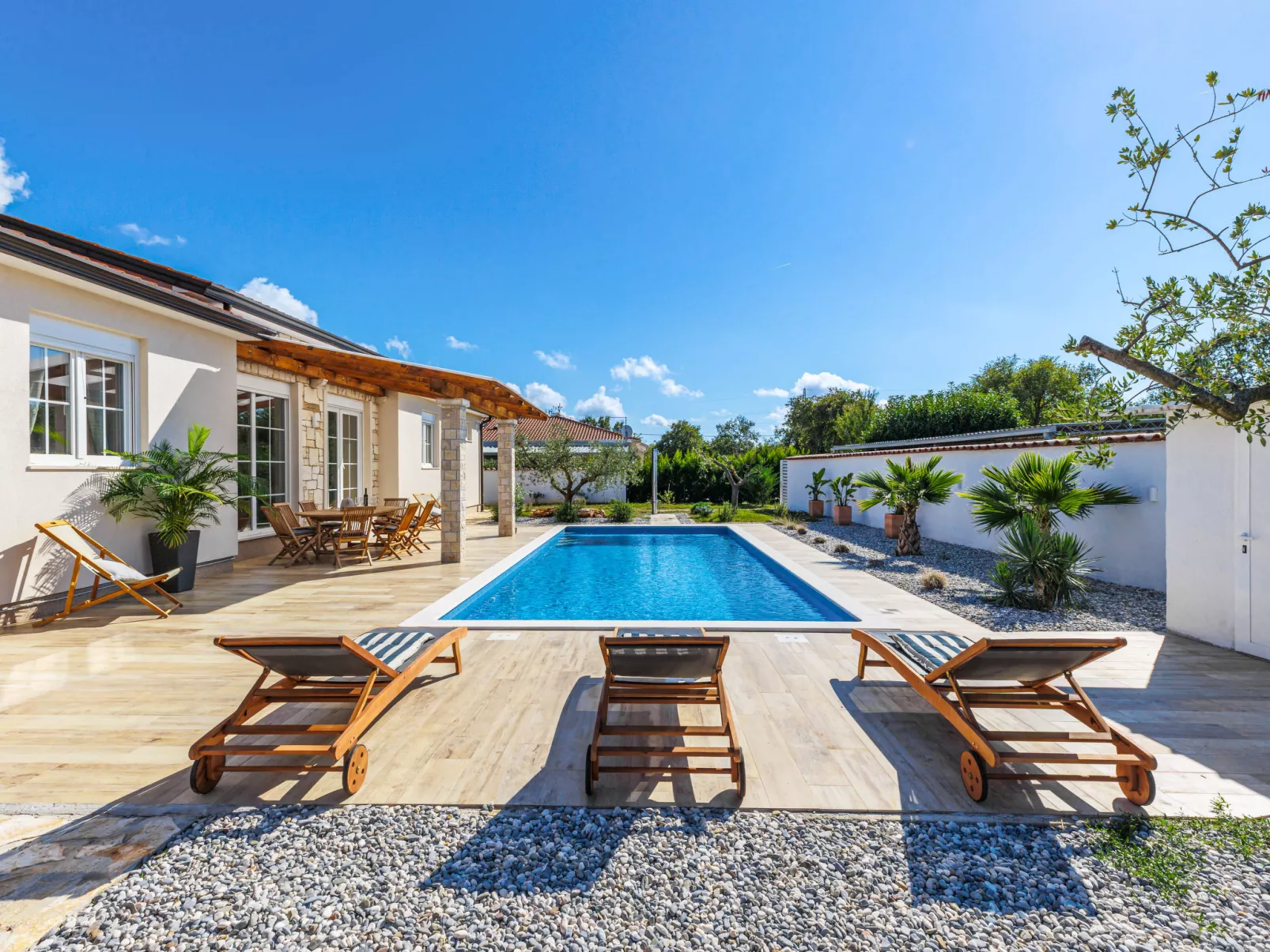Mediterana Loft-Outside