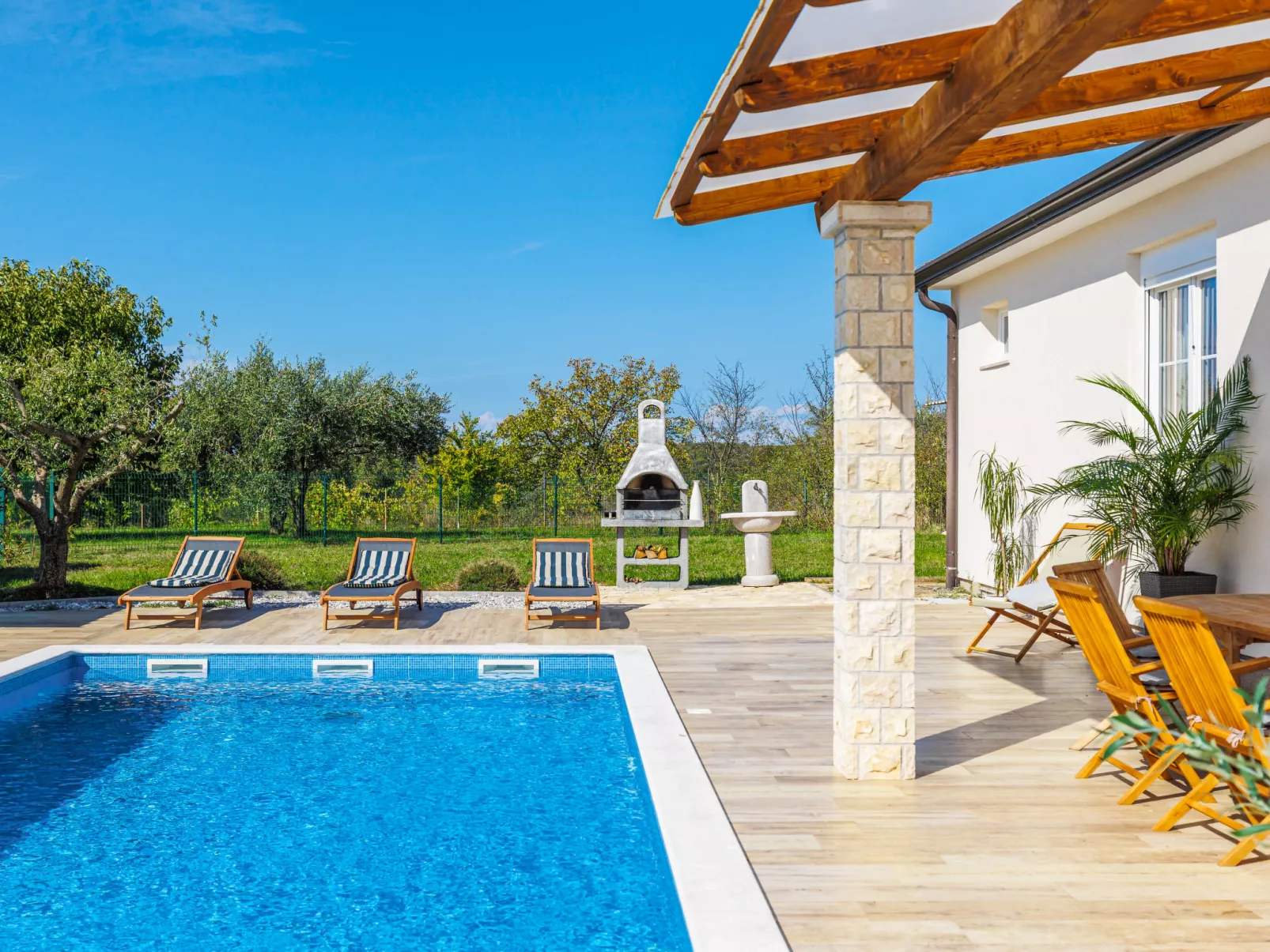 Mediterana Loft-Outside