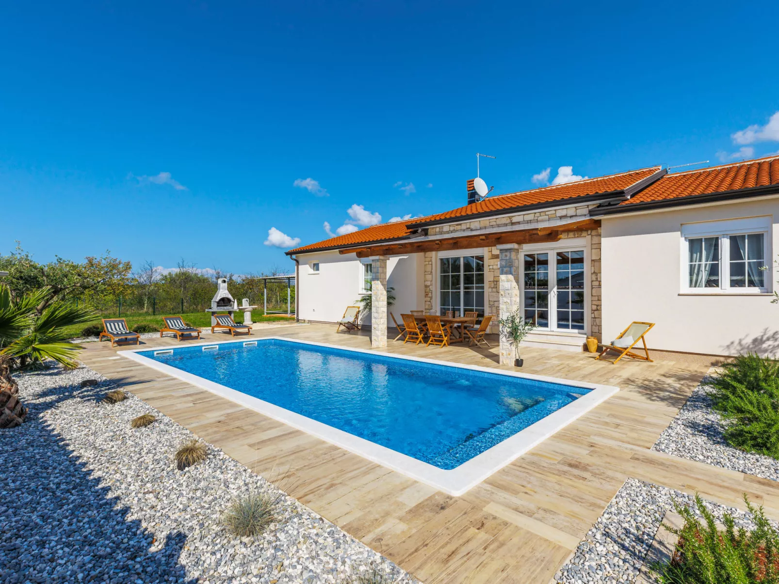 Mediterana Loft-Outside