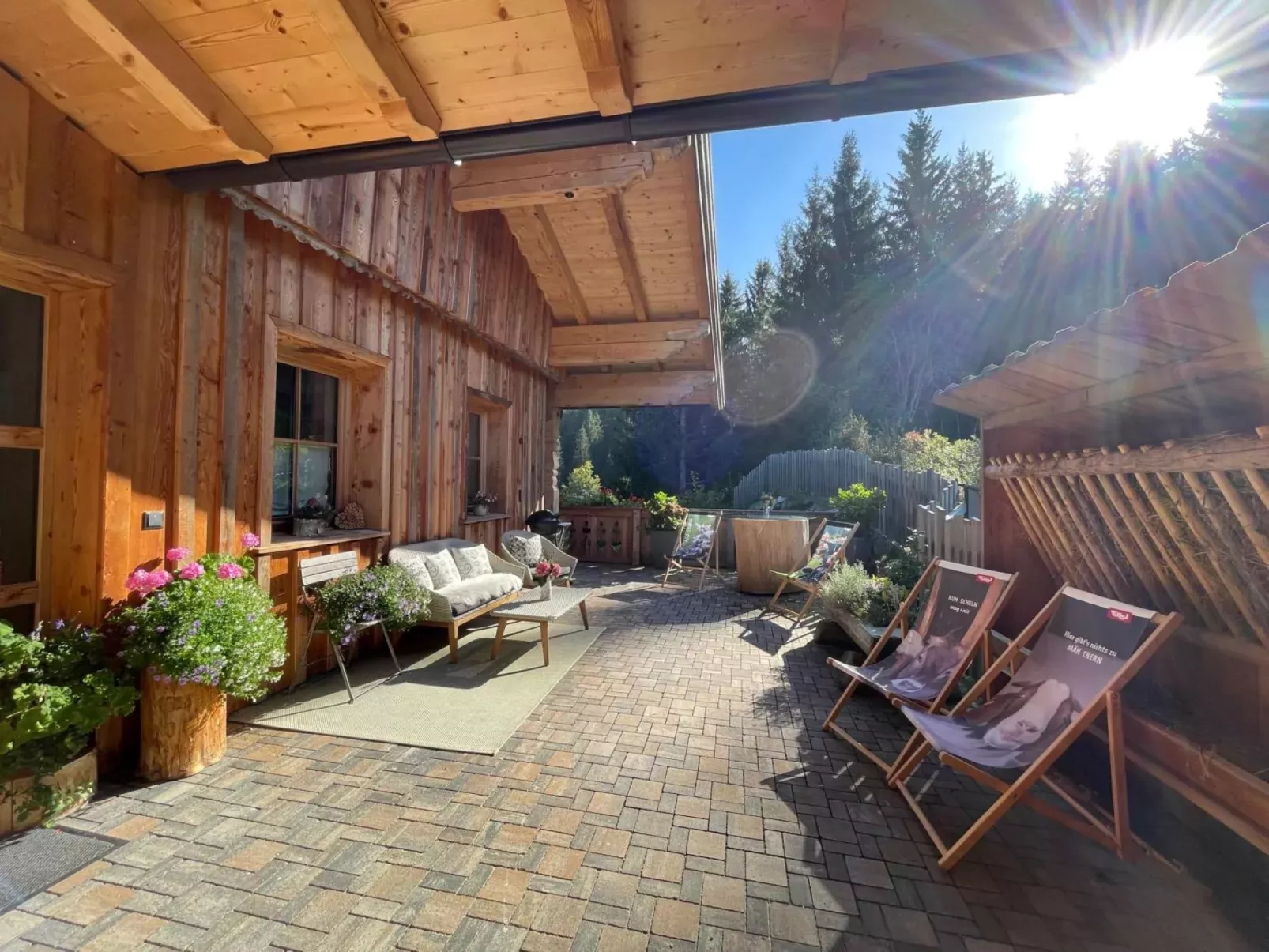 Chalet Holzerjuwel-Draußen