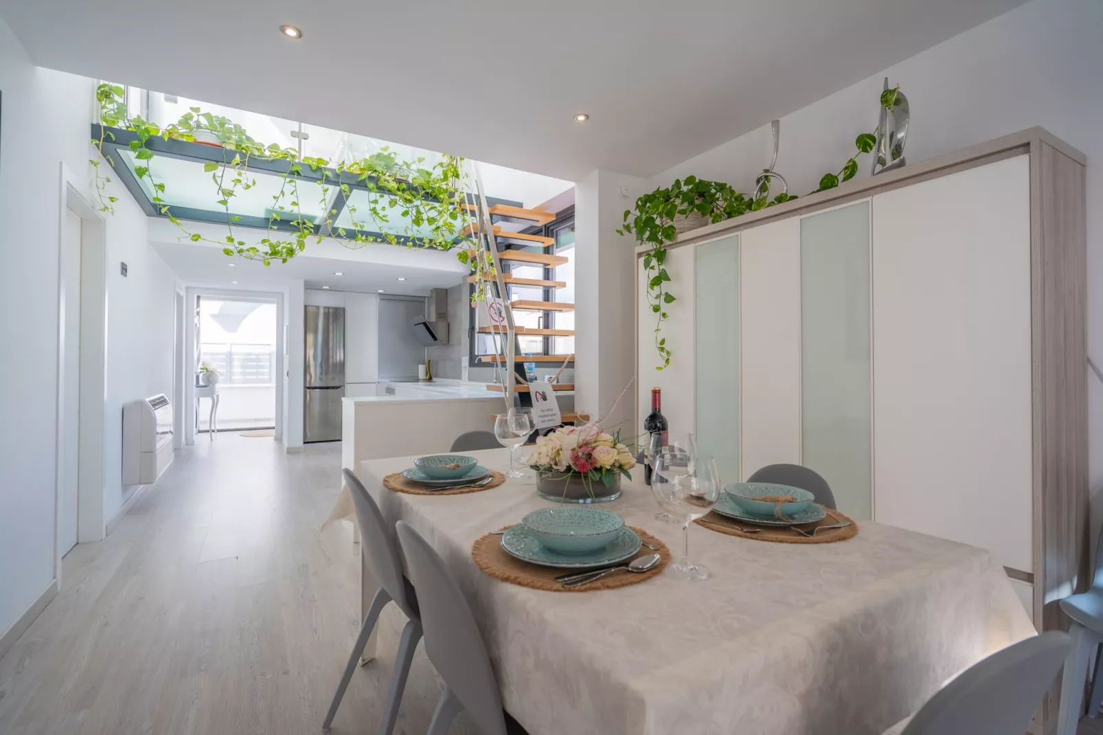 Rubi de la Torre, Villa 5StarsHome Mallorca-Dining room
