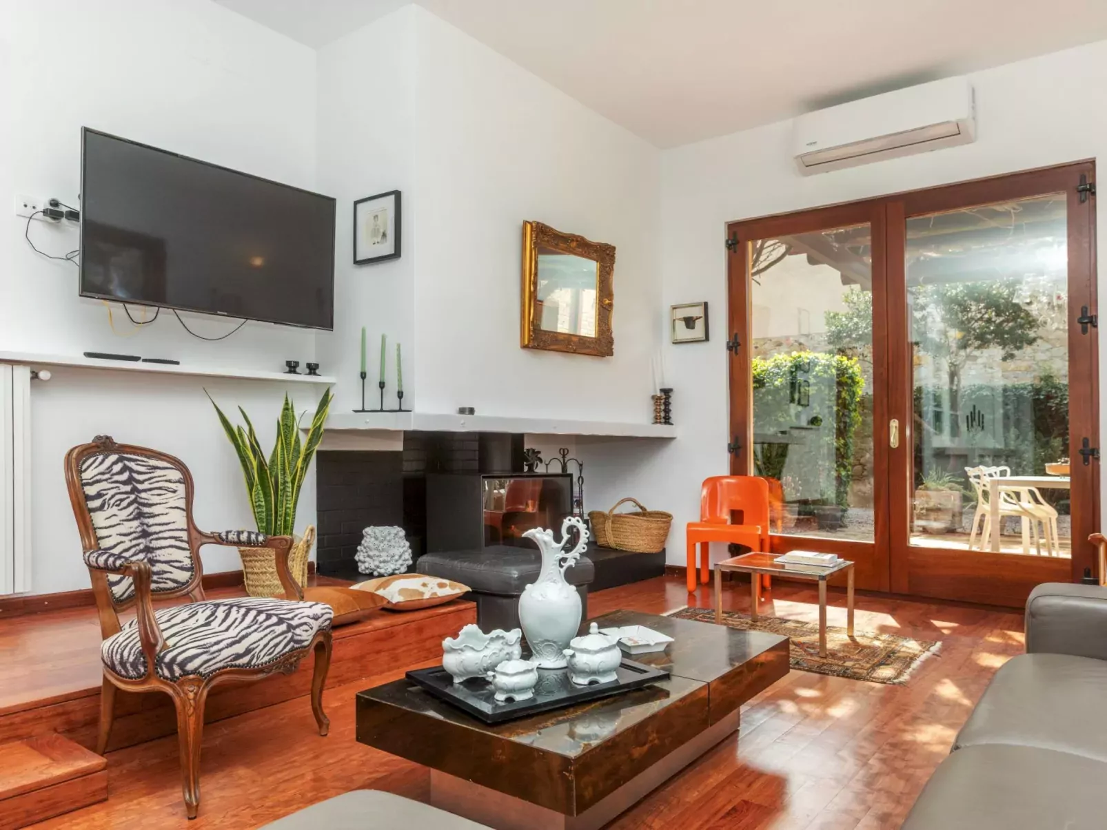 Villa Chantal-Inside