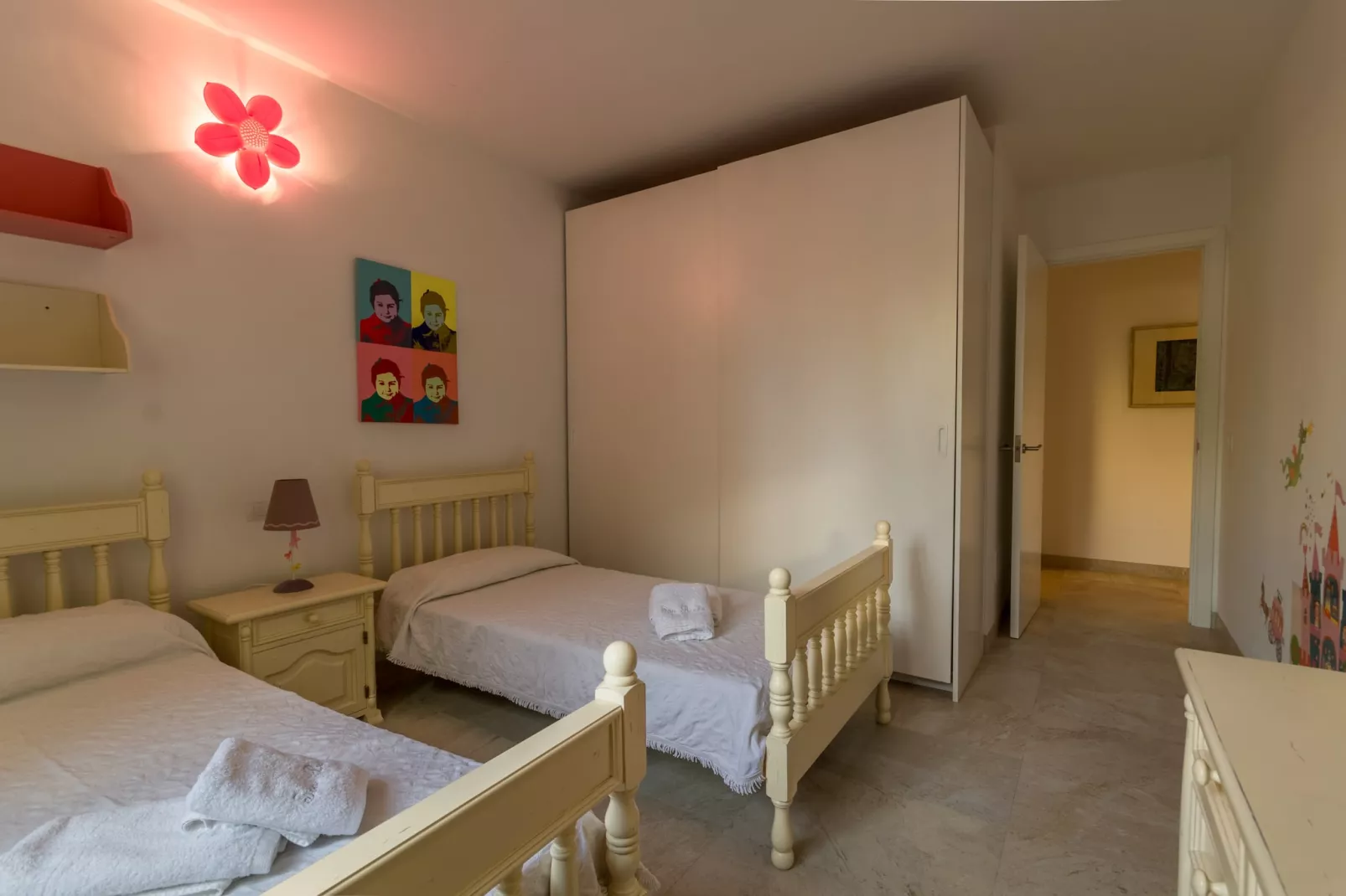 Aguiles 7 ,Beach House 5StarsHome Mallorca-Bedroom