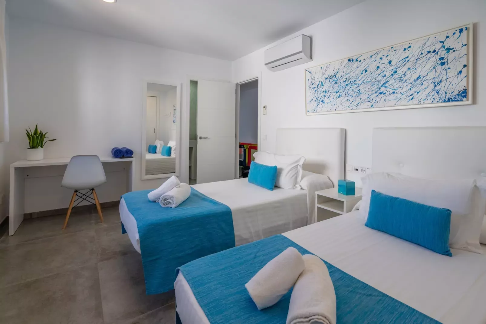 Son Serra Paradise, Beach House 5StarsHome Mallorc-Bedroom