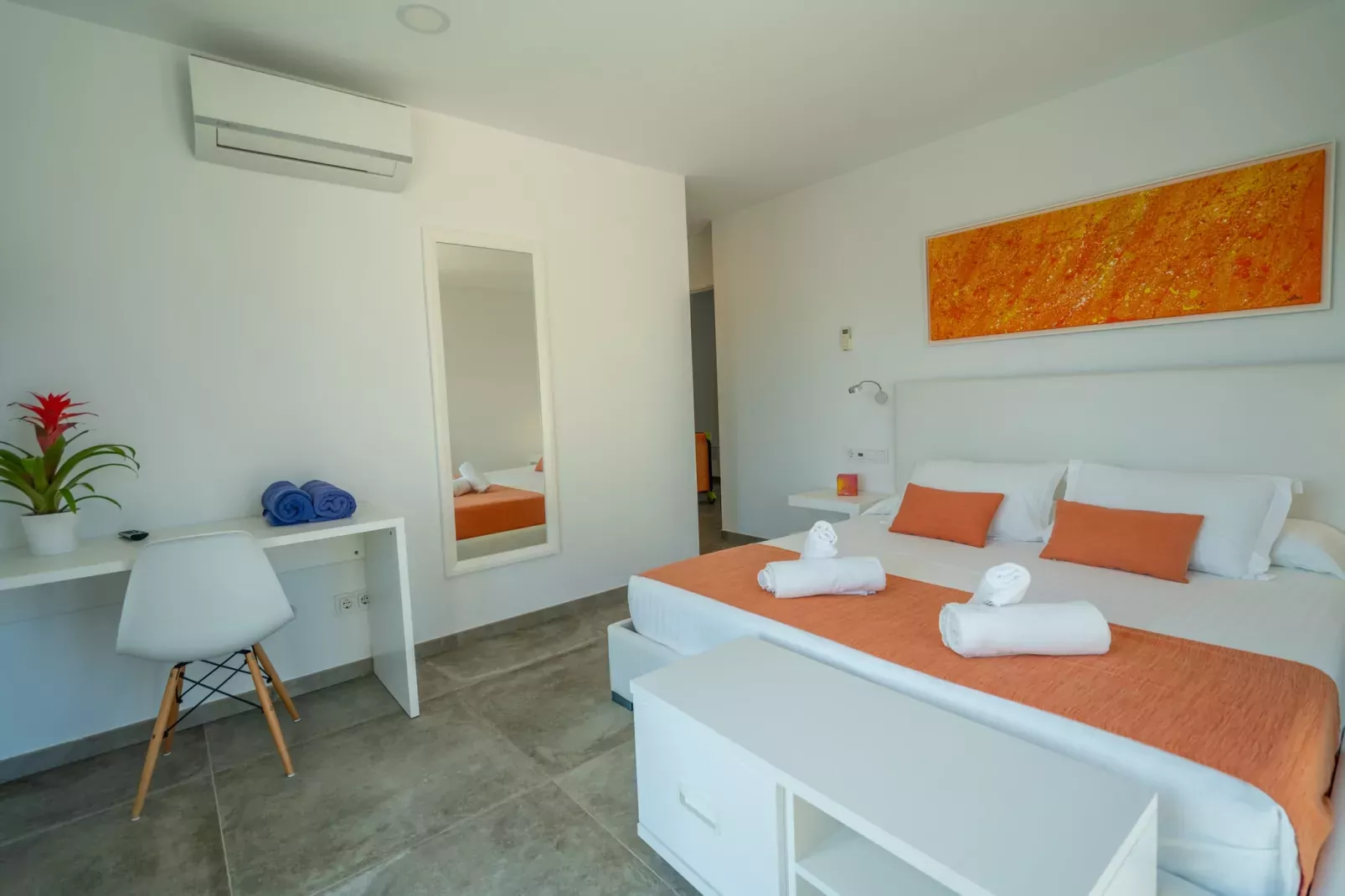 Son Serra Paradise, Beach House 5StarsHome Mallorc-Bedroom