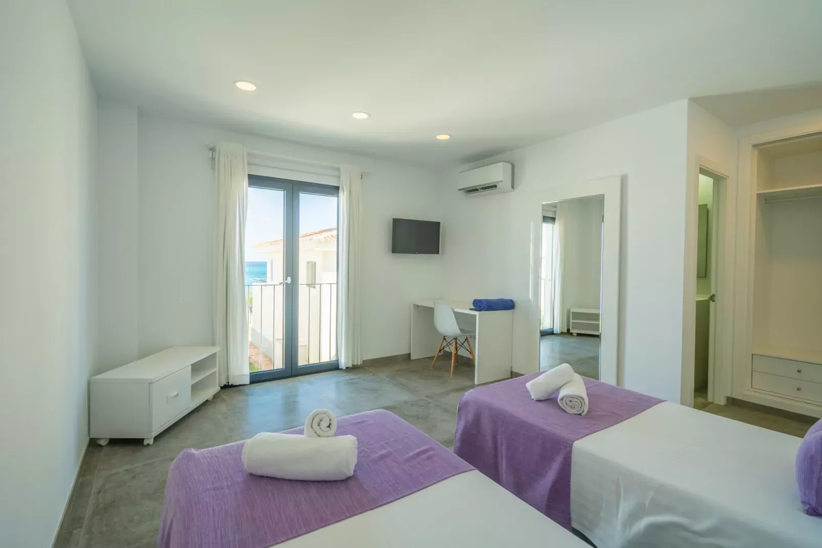 Son Serra Paradise, Beach House 5StarsHome Mallorc-Bedroom