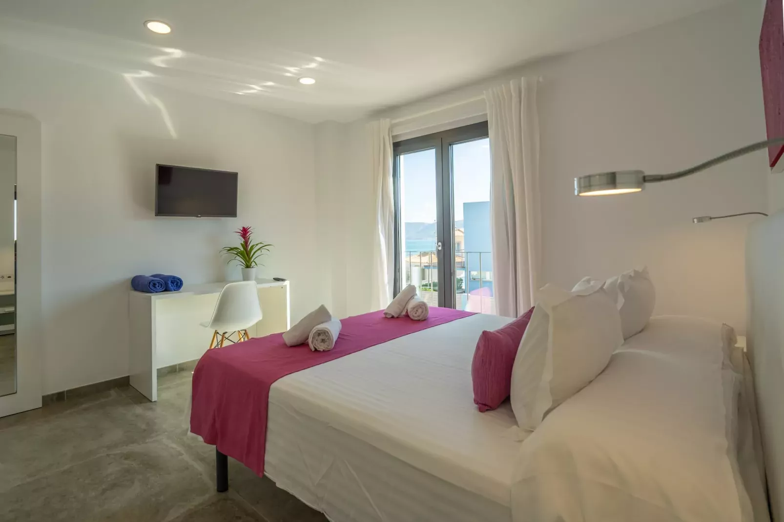 Son Serra Paradise, Beach House 5StarsHome Mallorc-Bedroom