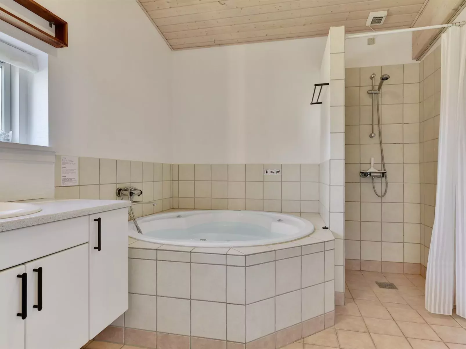 "Wilmar" - 380m from the sea-Inside