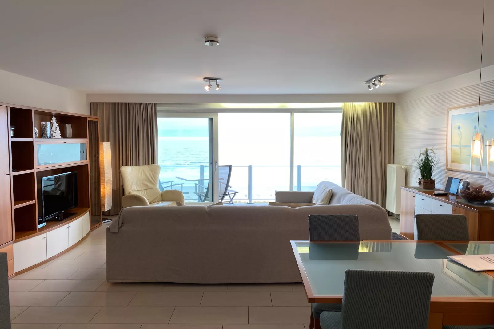 NEPTUNE60 0601GAR-Living room