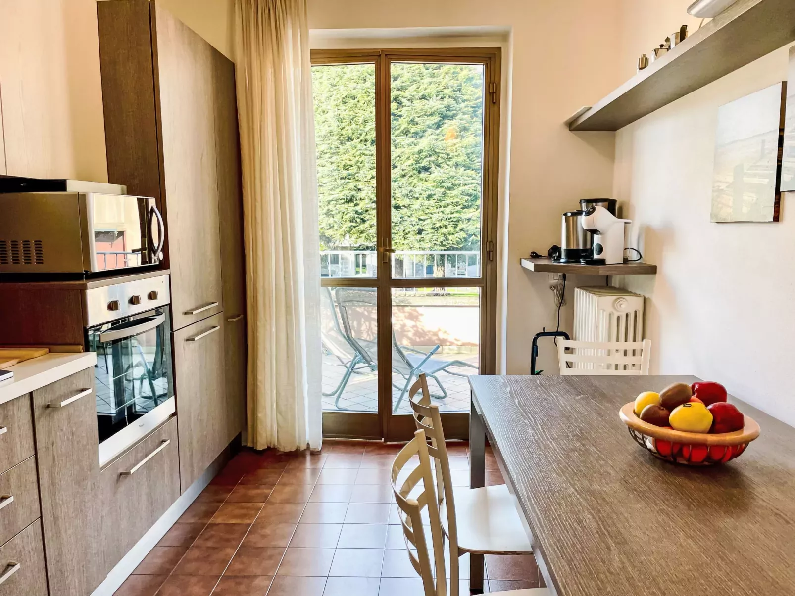 Domaso central apartment-Dedans