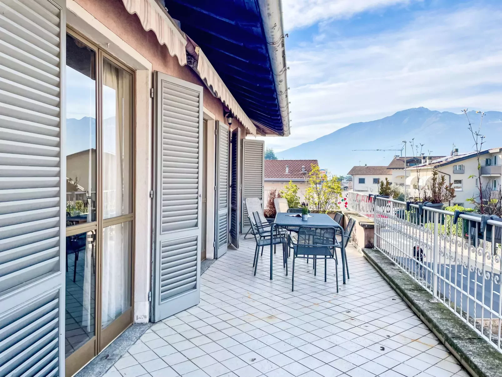 Domaso central apartment-Dehors