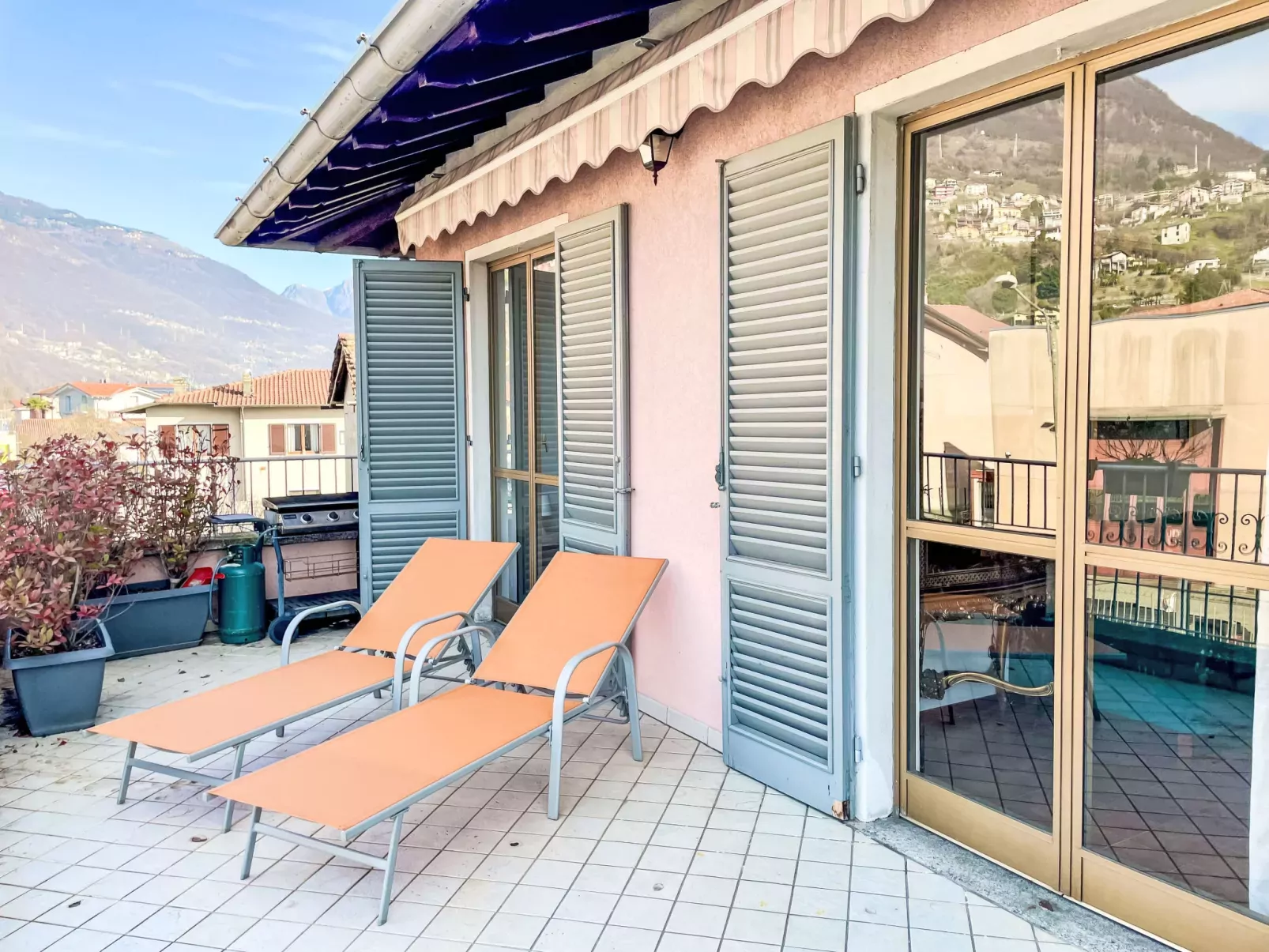 Domaso central apartment-Dehors
