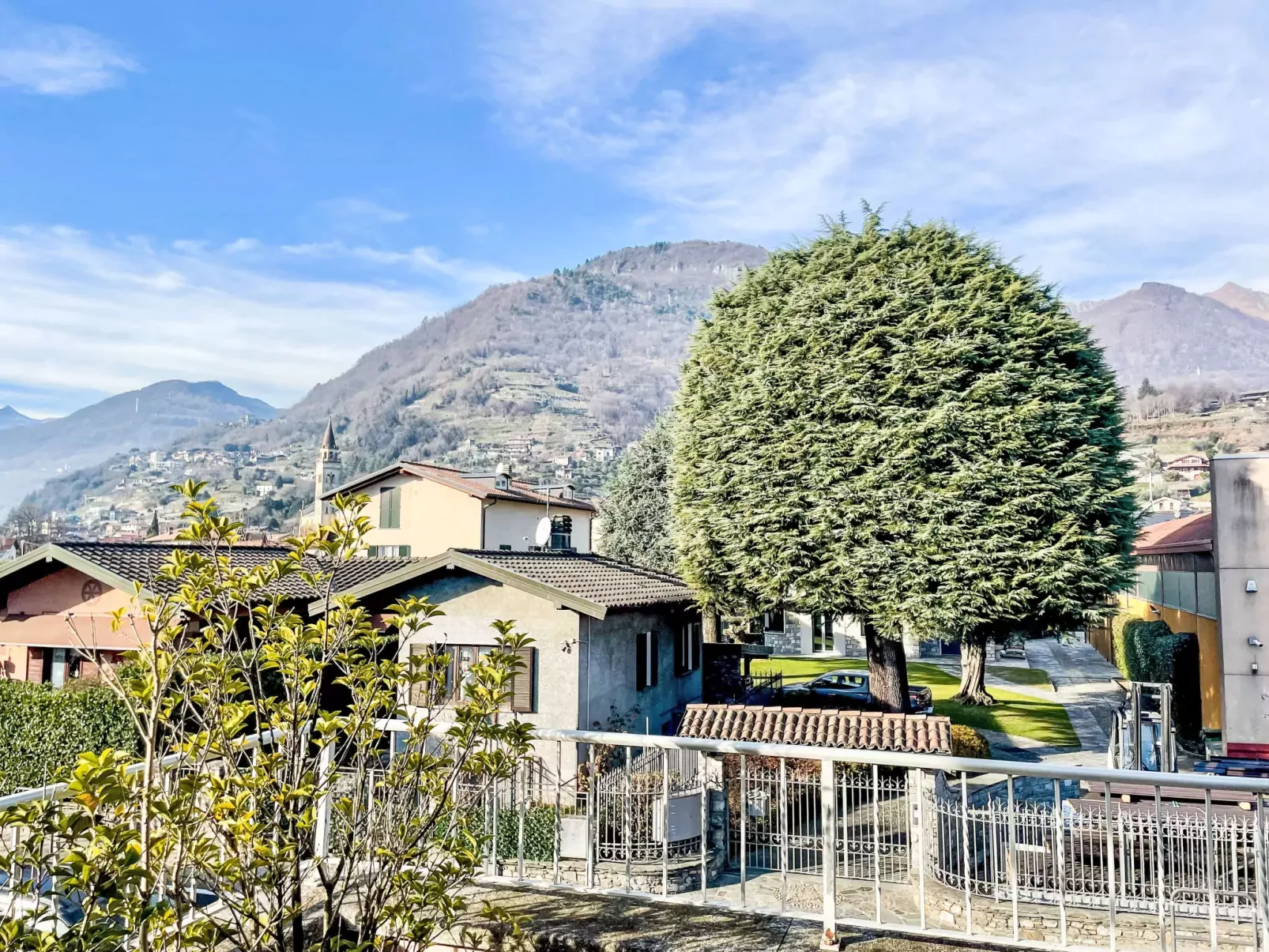 Domaso central apartment-Dehors