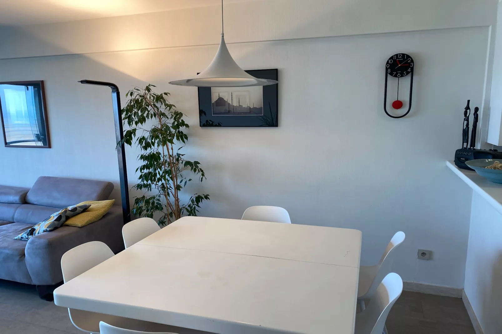 ZEEMEERMIN 502-Dining room