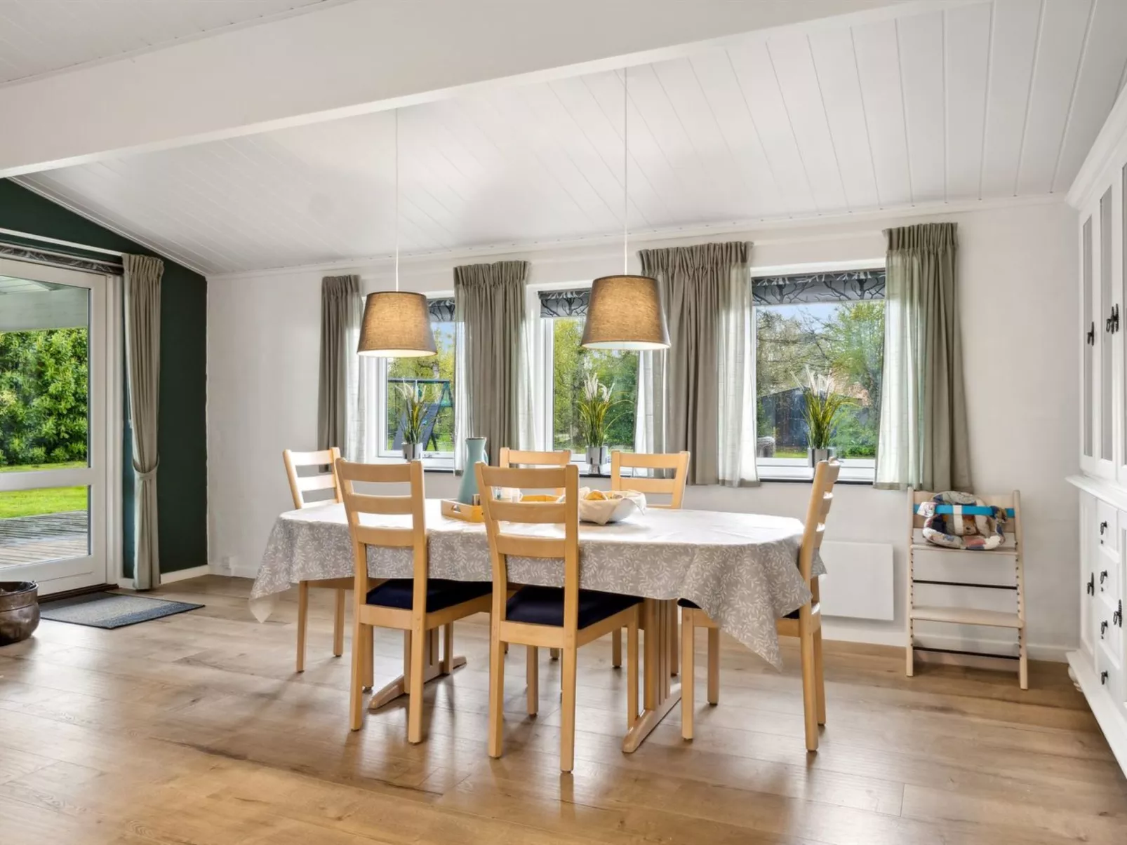 "Gren" - 580m from the sea-Drinnen