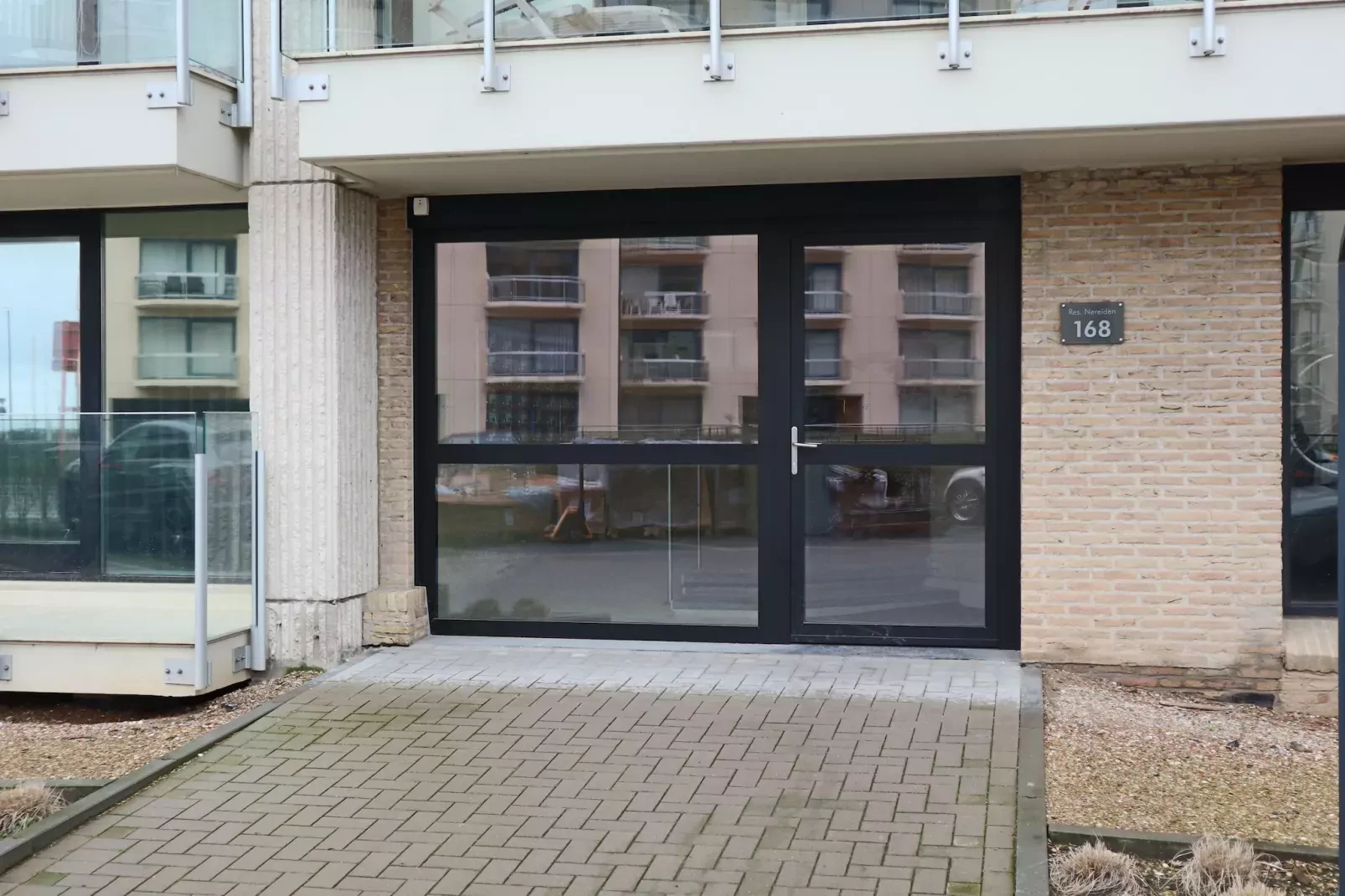NEREIDEN E 168/0201GAR LIFT 1-Exterior summer