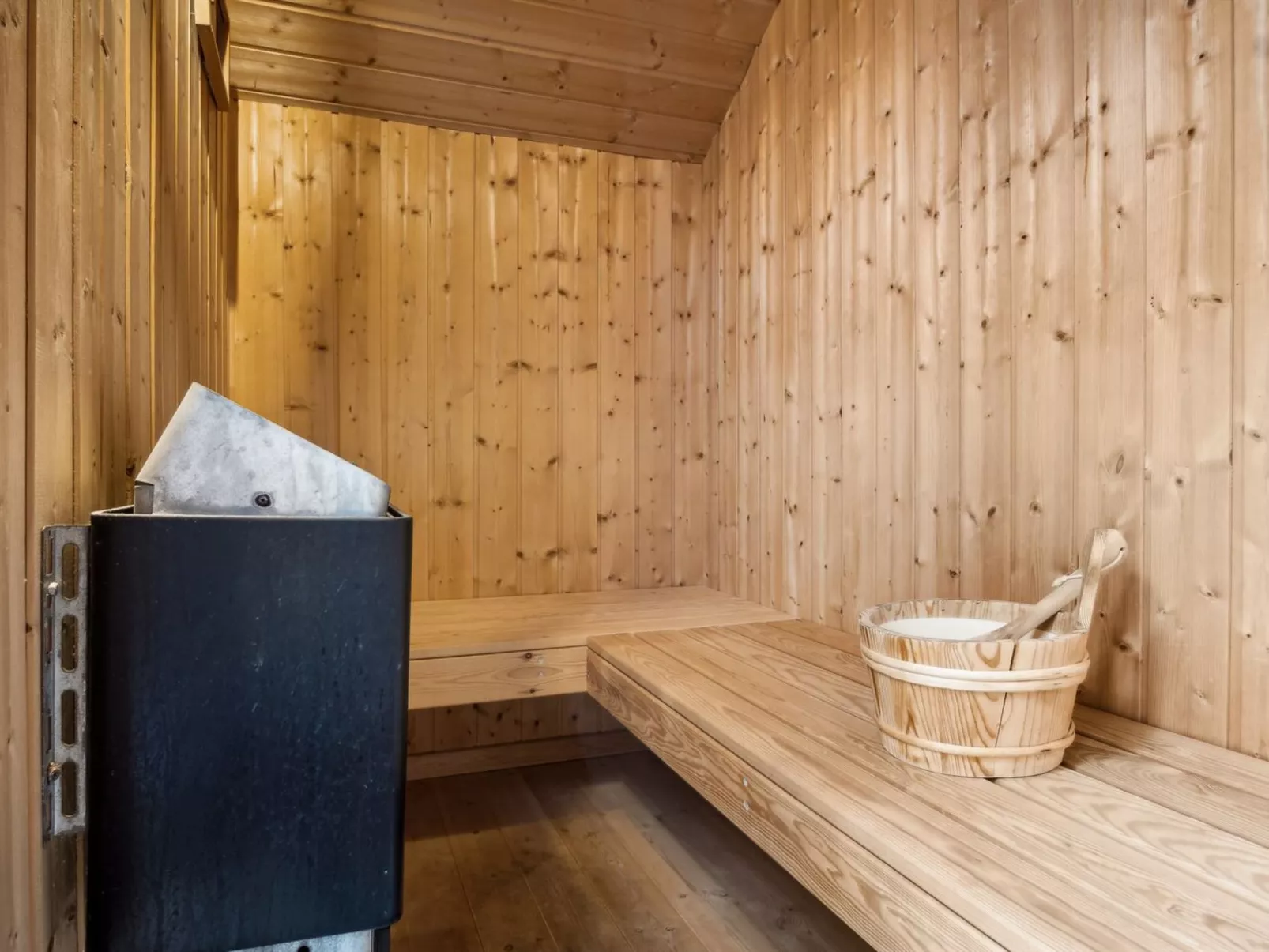"Kaarina" - 250m from the sea-Inside
