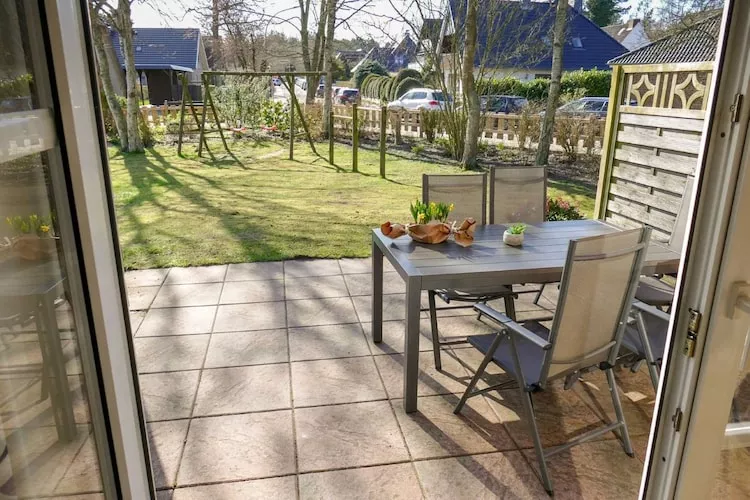 Huus Avelia - Wohnung EG-Terrace balcony