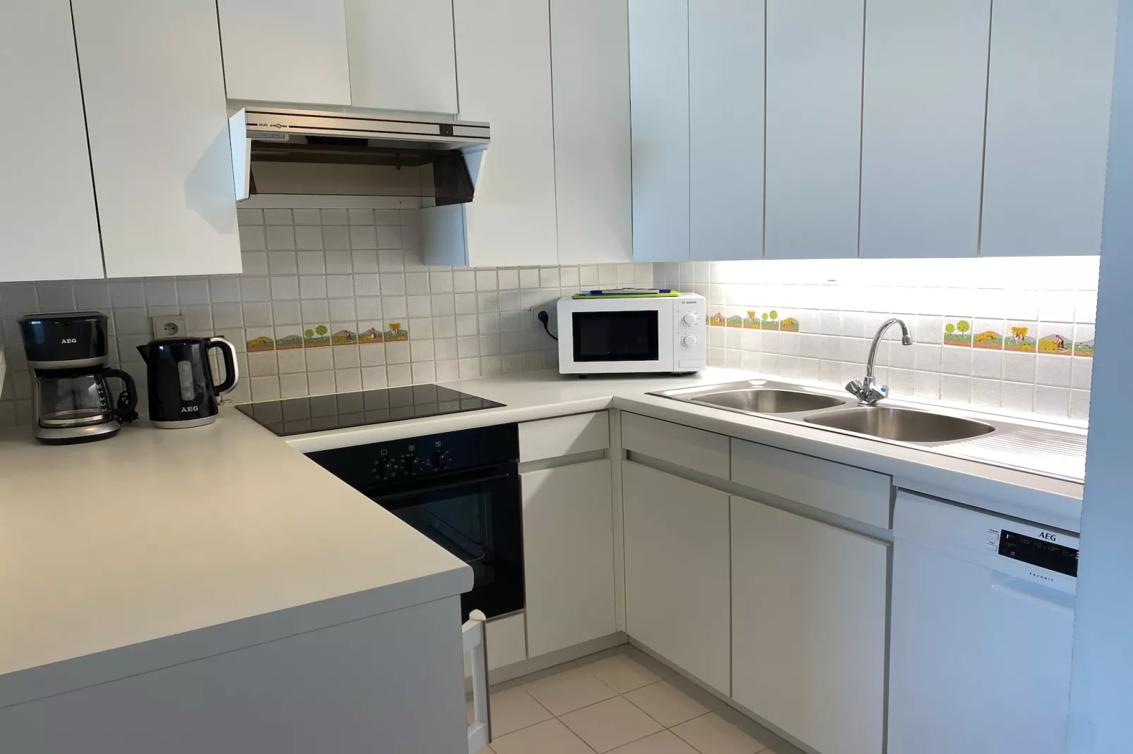 TIJL A 702-Kitchen