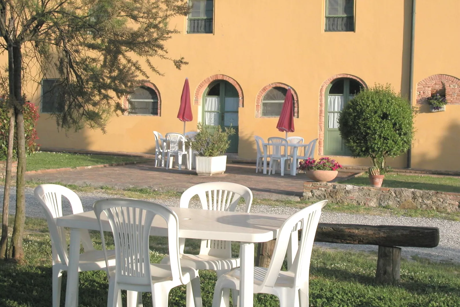 I Frutti-Exterior summer