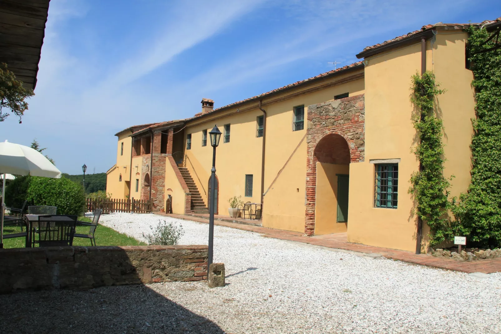 I Frutti-Exterior summer
