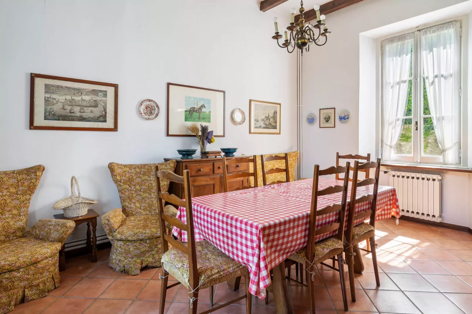 Nouvelle Belle Epoque-Dining room