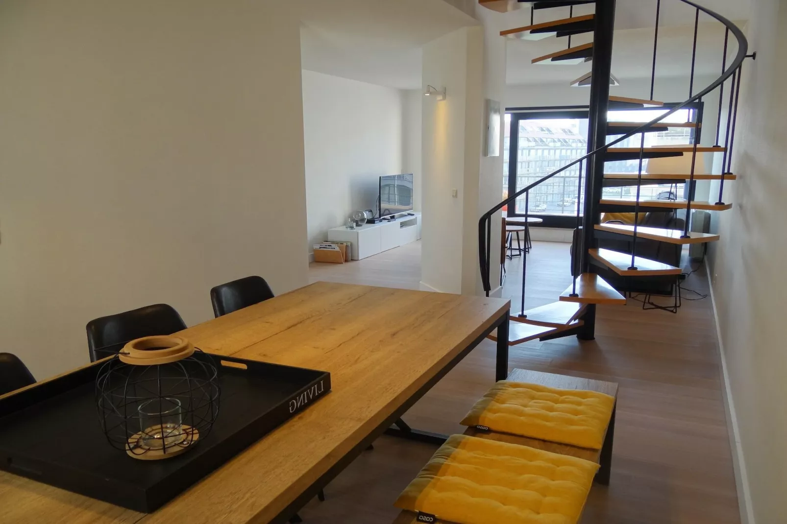 SANDY CAPE 401-Dining room