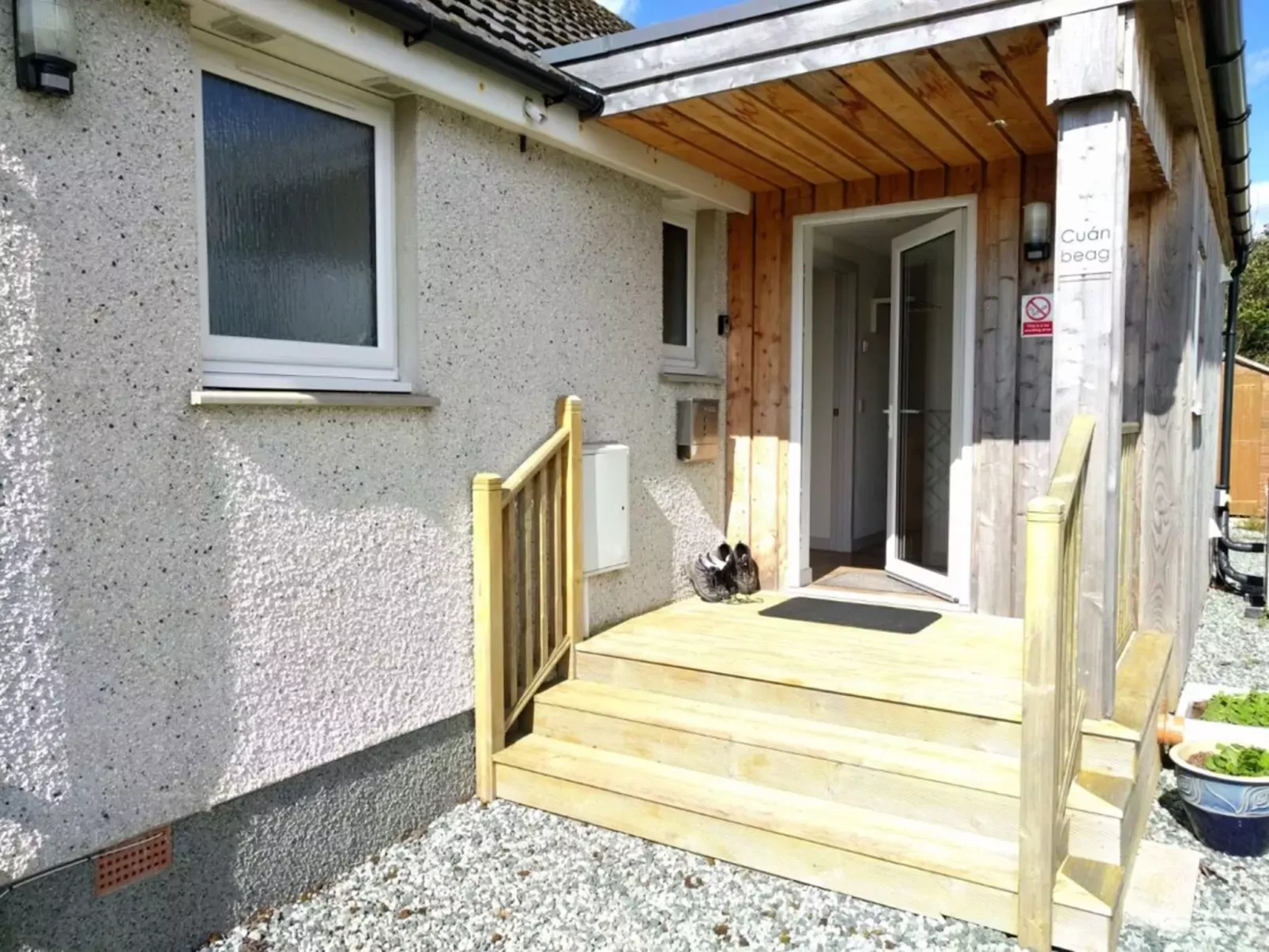 Cuan Beag-Outside