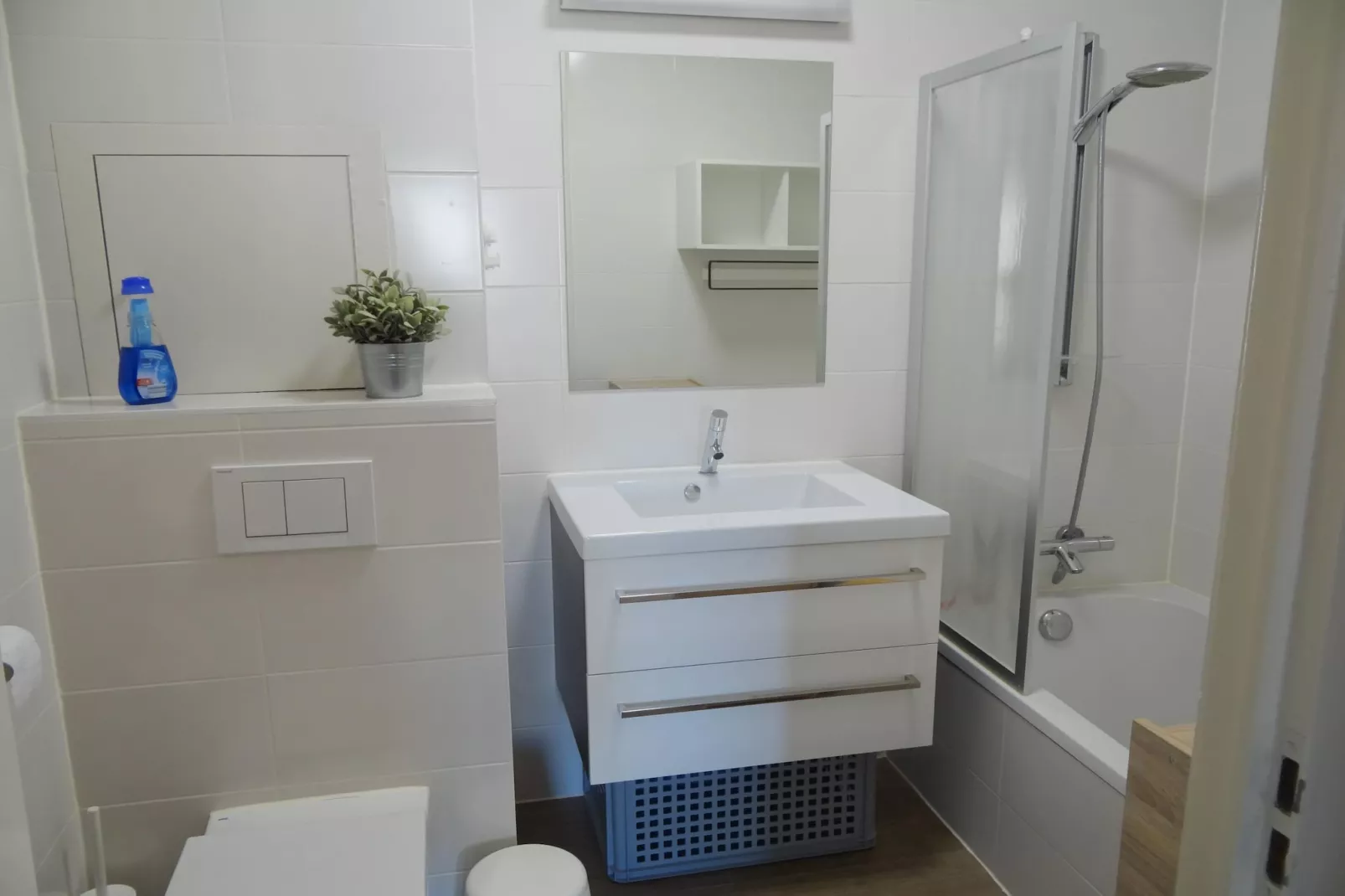WIELINGERBANK E 404-Bathroom