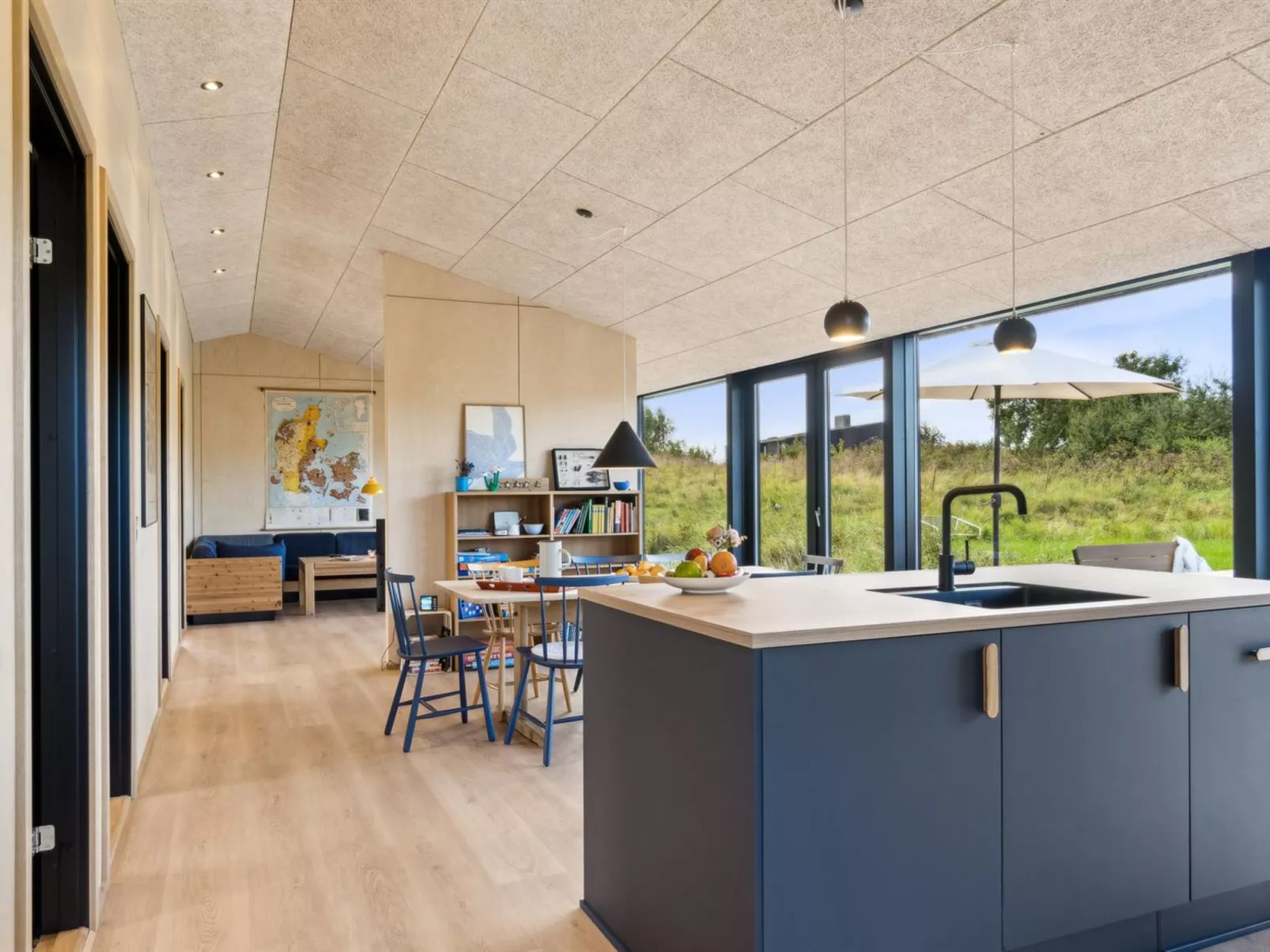 "Aatos" - 250m from the sea-Inside