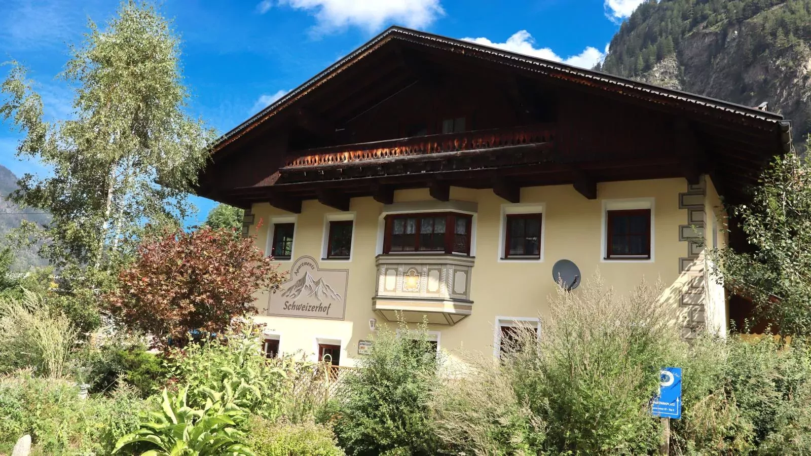 Schweizerhof Arnika-Exterior summer