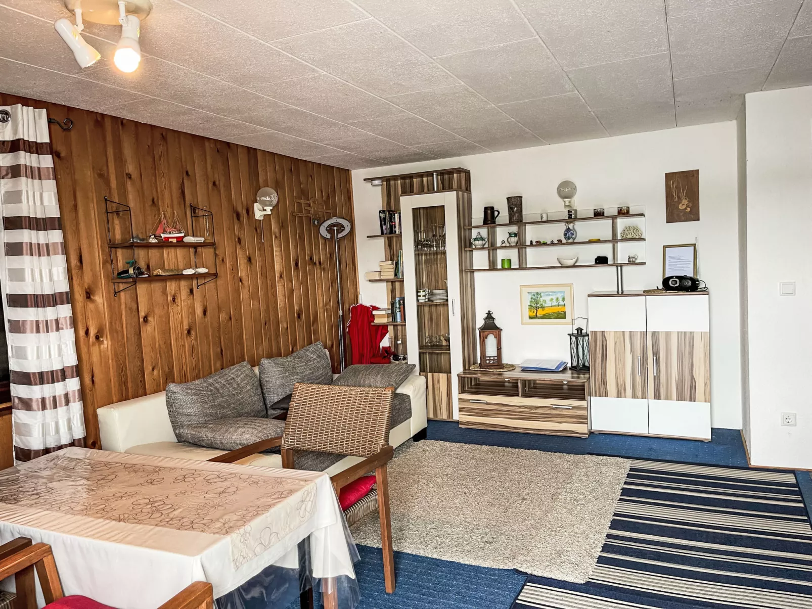 Bootshaus auf dem See-Inside