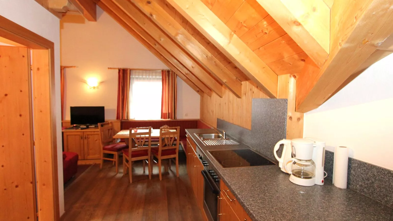 Schweizerhof Apfelrose-Kitchen