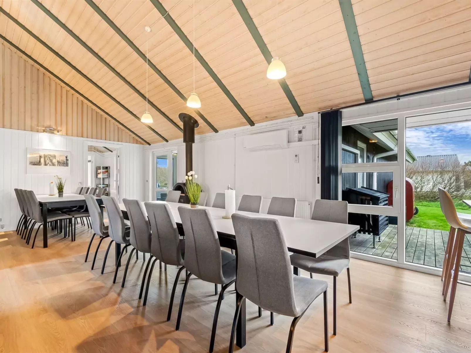 "Eftim" - 500m from the sea-Drinnen