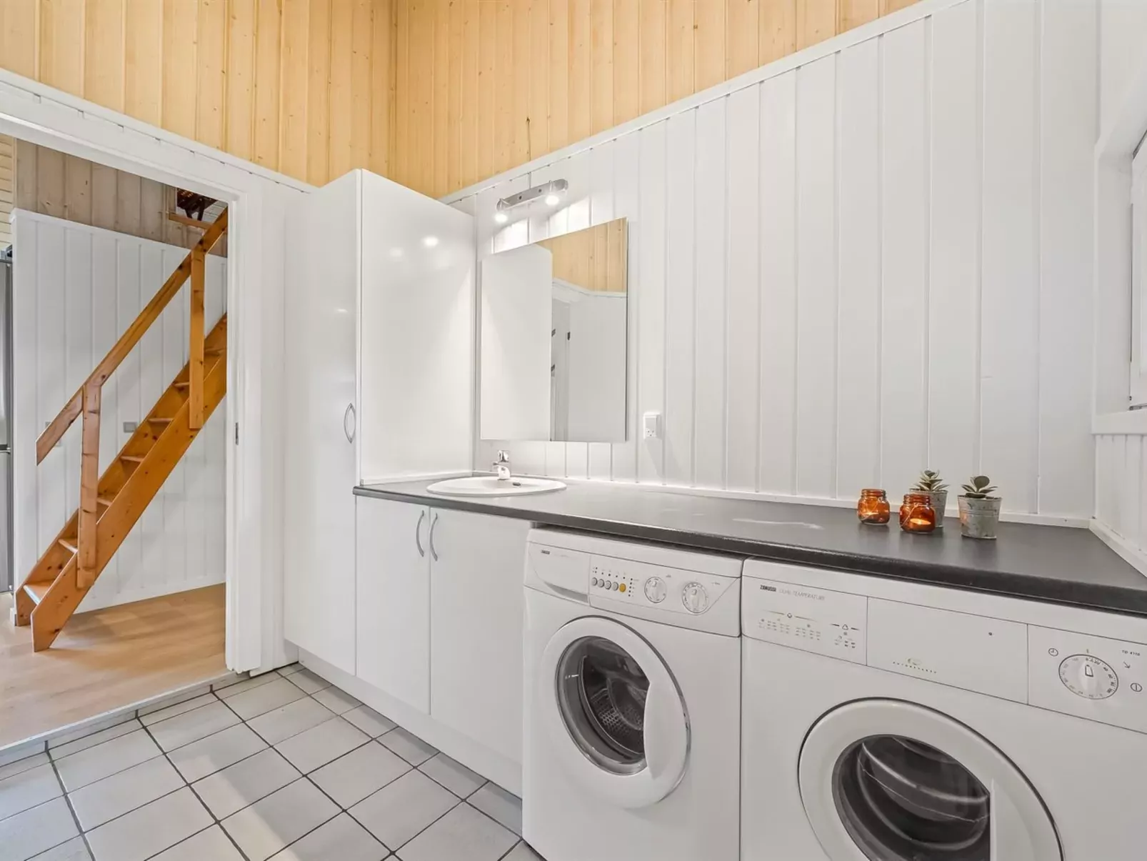 "Eftim" - 500m from the sea-Drinnen