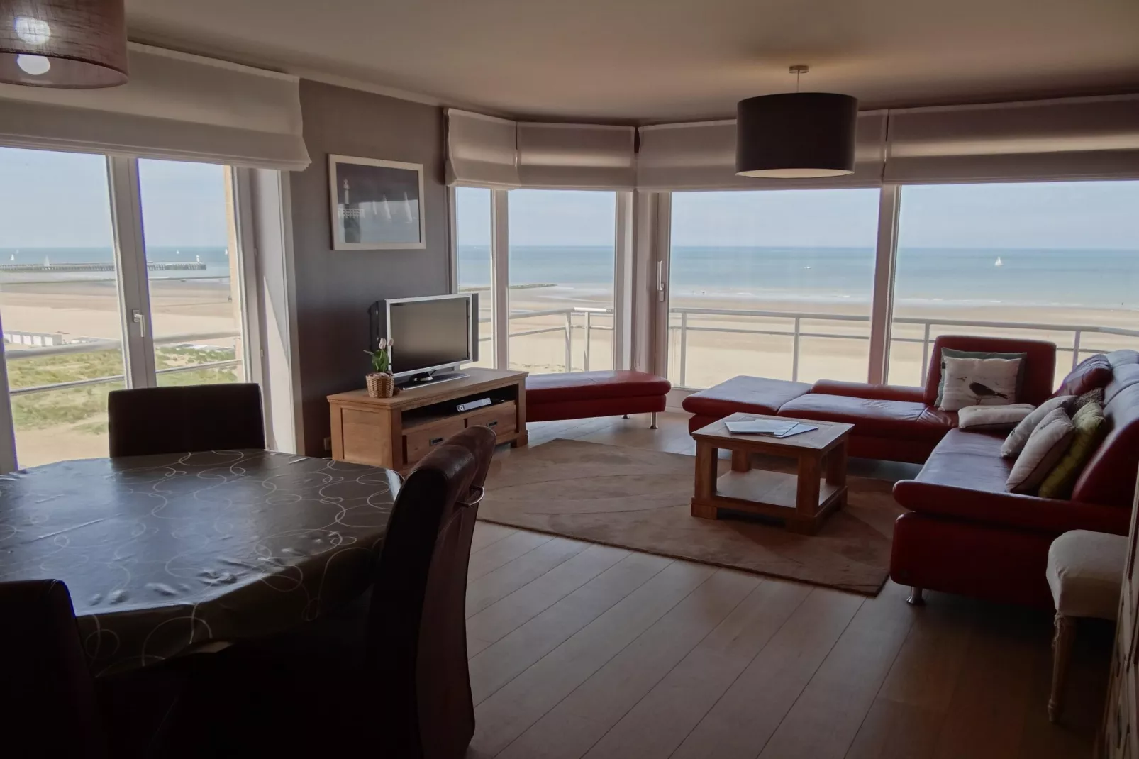 SEAWIND 603-Living room