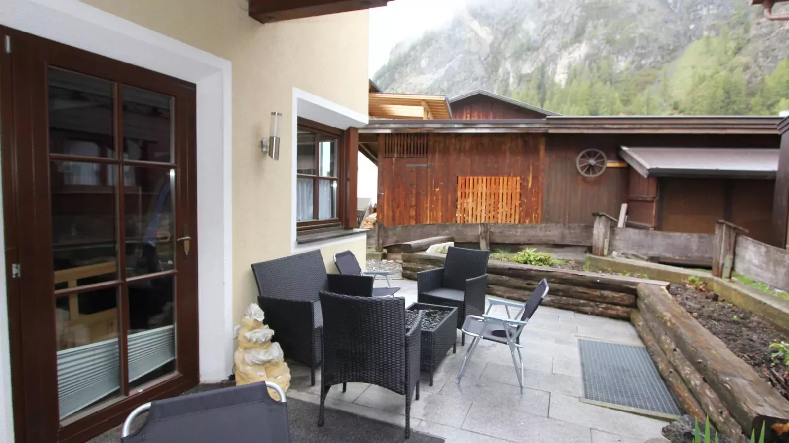 Schweizerhof Edelweiß-Terrace balcony