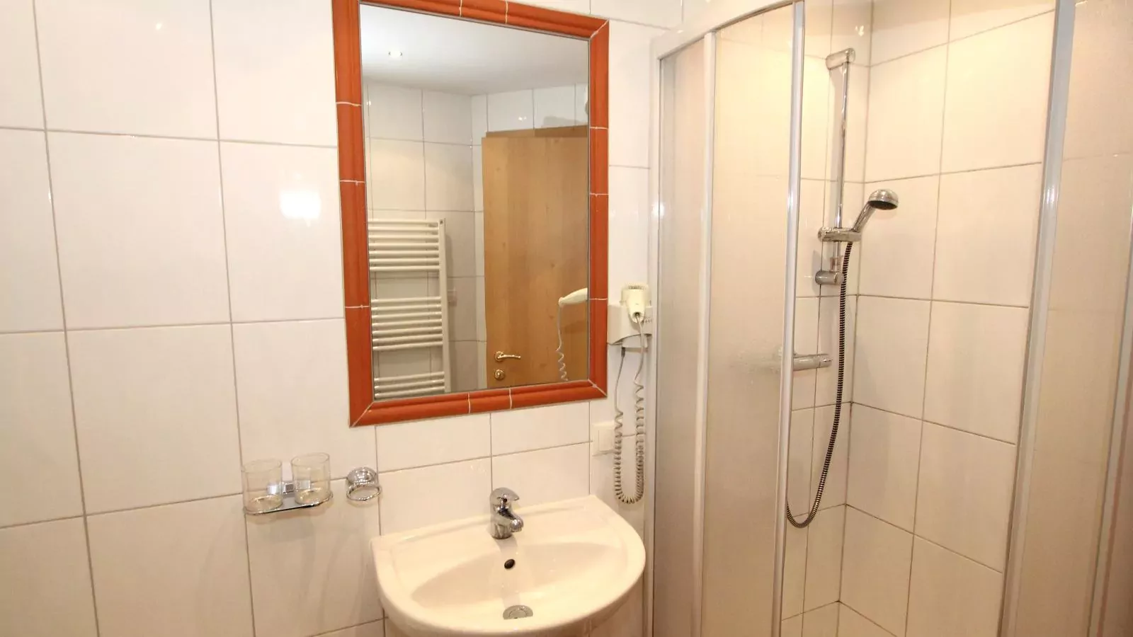 Schweizerhof Malve-Bathroom
